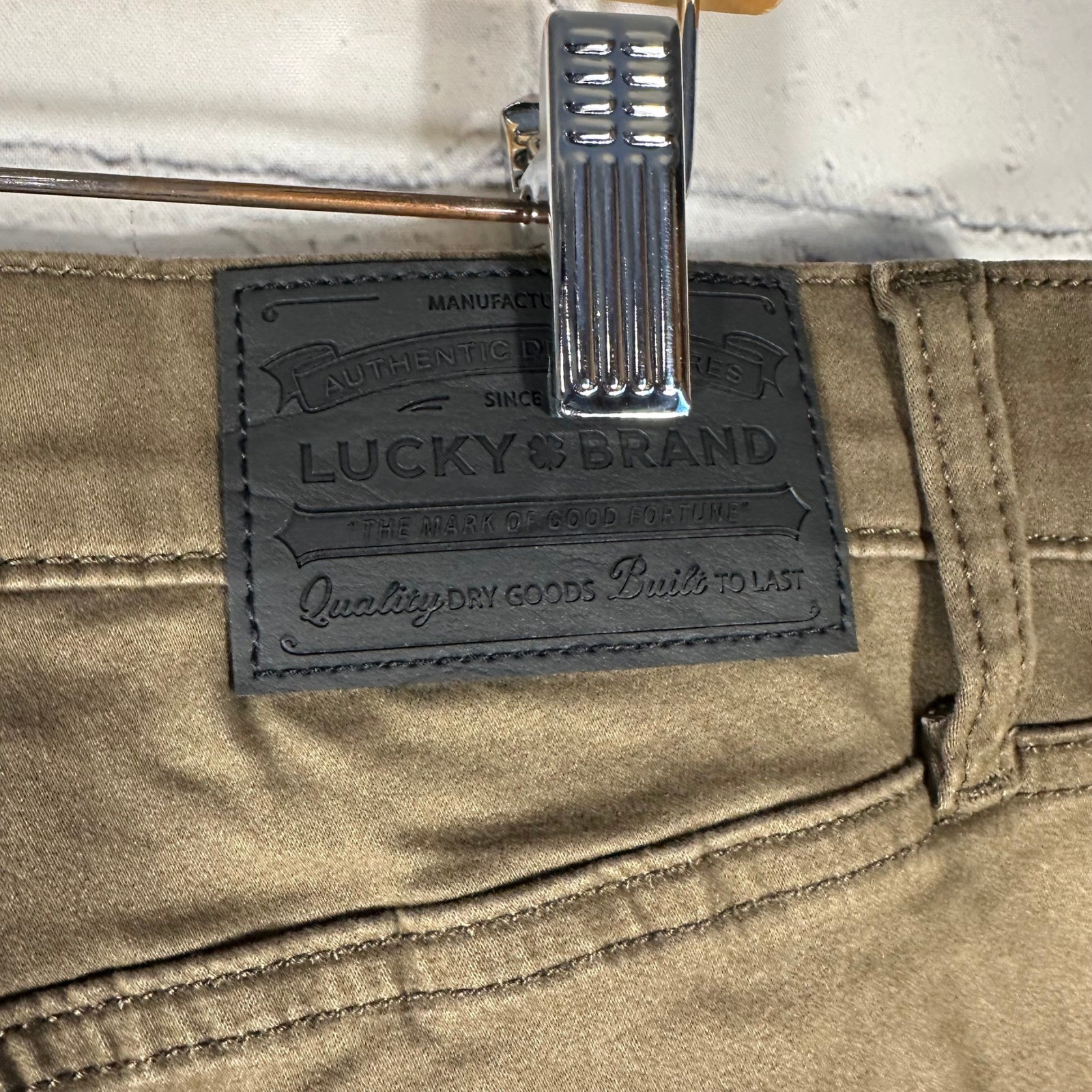 NEW Lucky Brand 223 Straight Leg Pants Mens 36×32 Olive Brown Chino