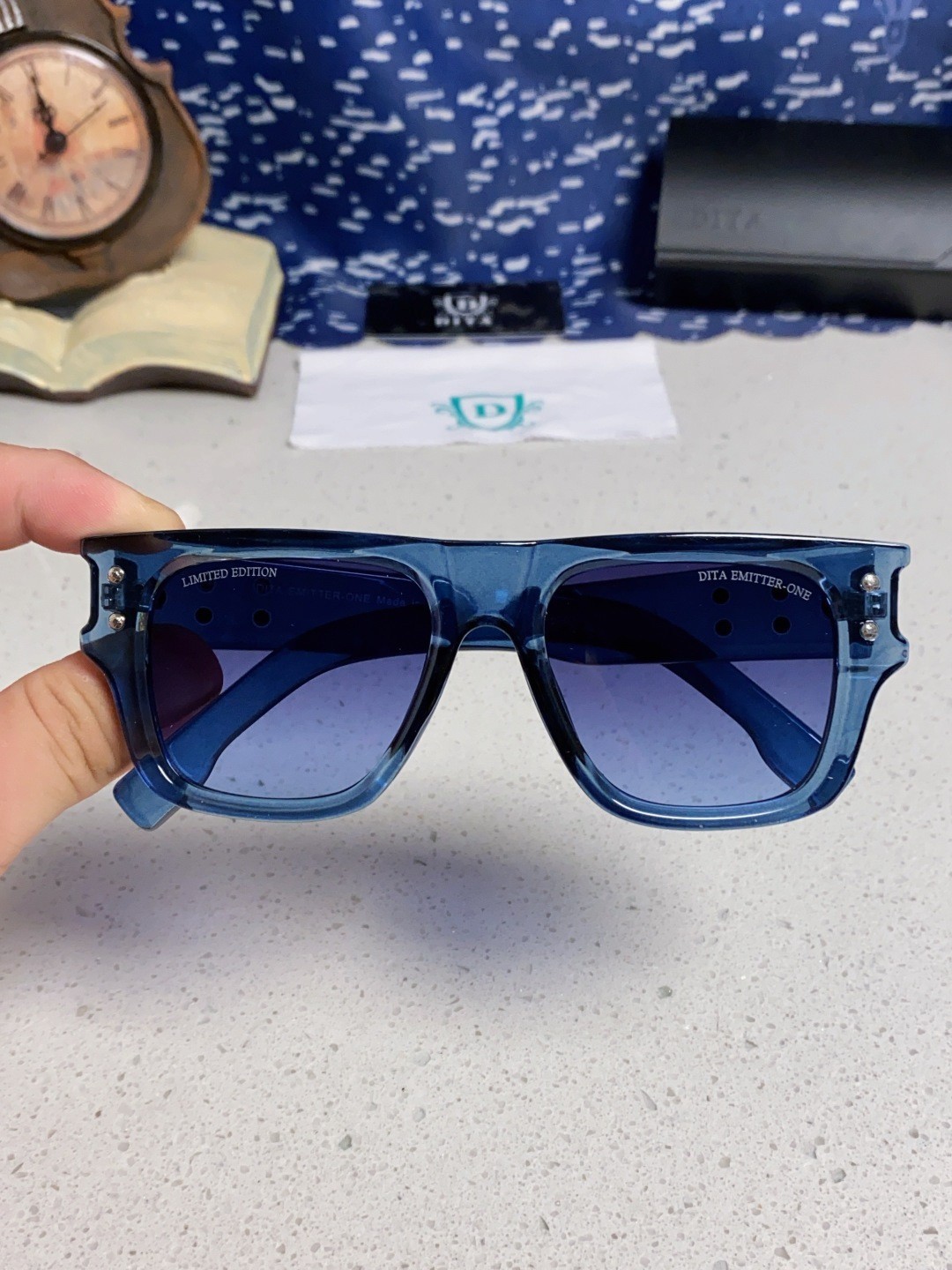 DITA EMITTER-ONE DTS0125 Men’s Sunglasses Lens Size 53-22-143MM -With New Case