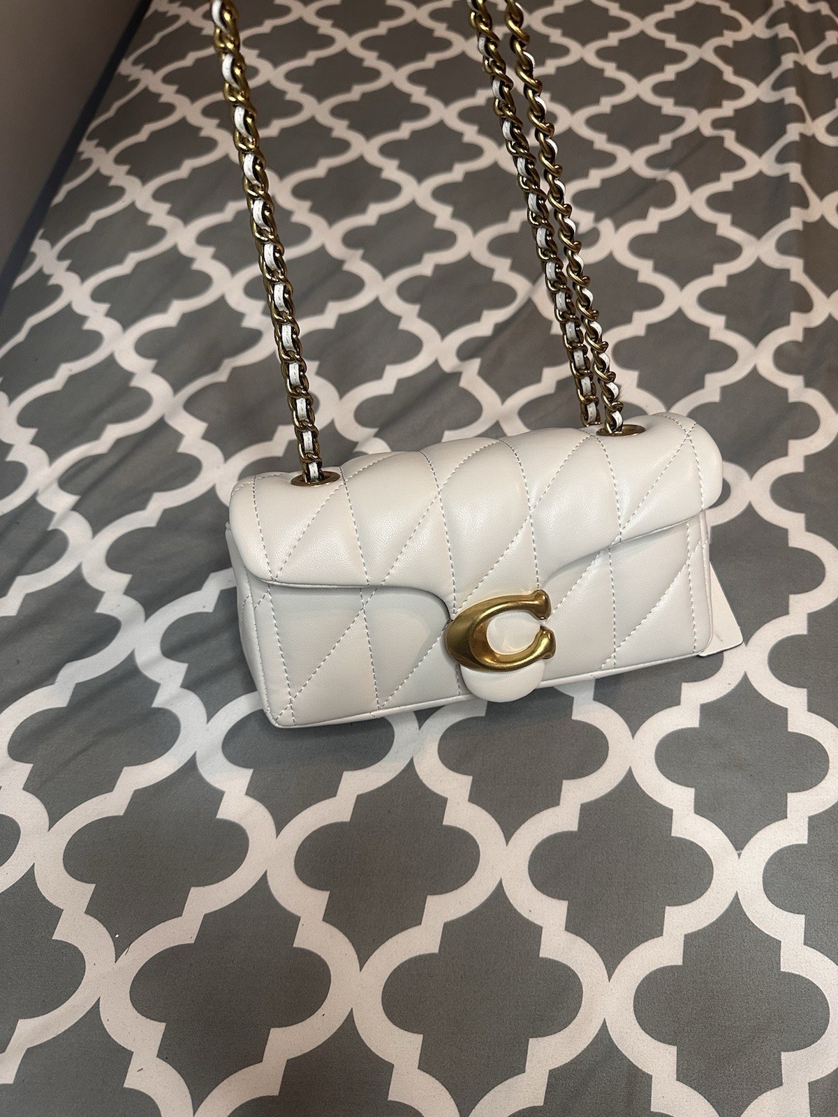COACH Tabby Puffy Quilted Chain Shoulder Bag 20 Chalk White CP149