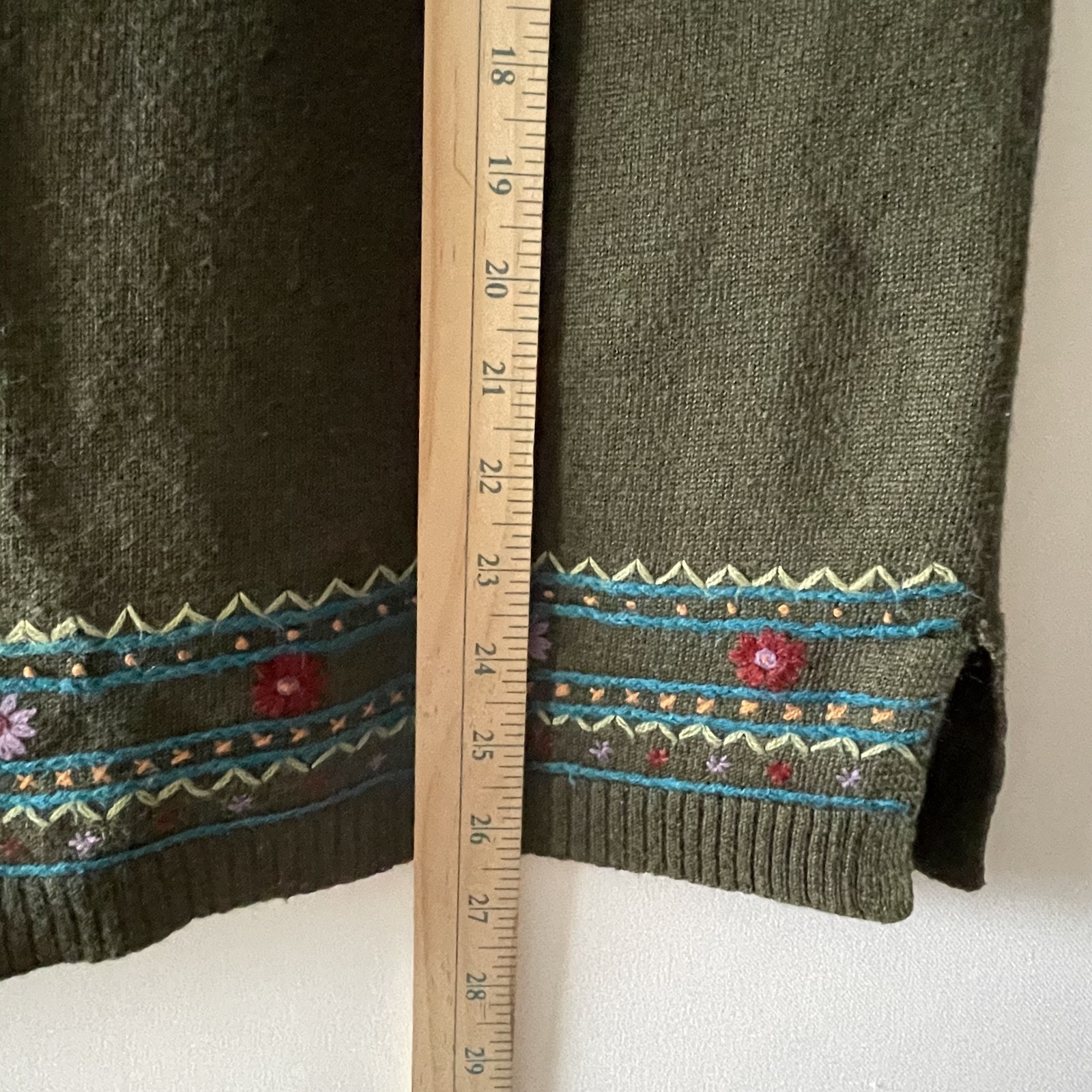 Y2K White Stag Women’s Green Embroidered Knit Tank Top Size 22W/24W-(C)