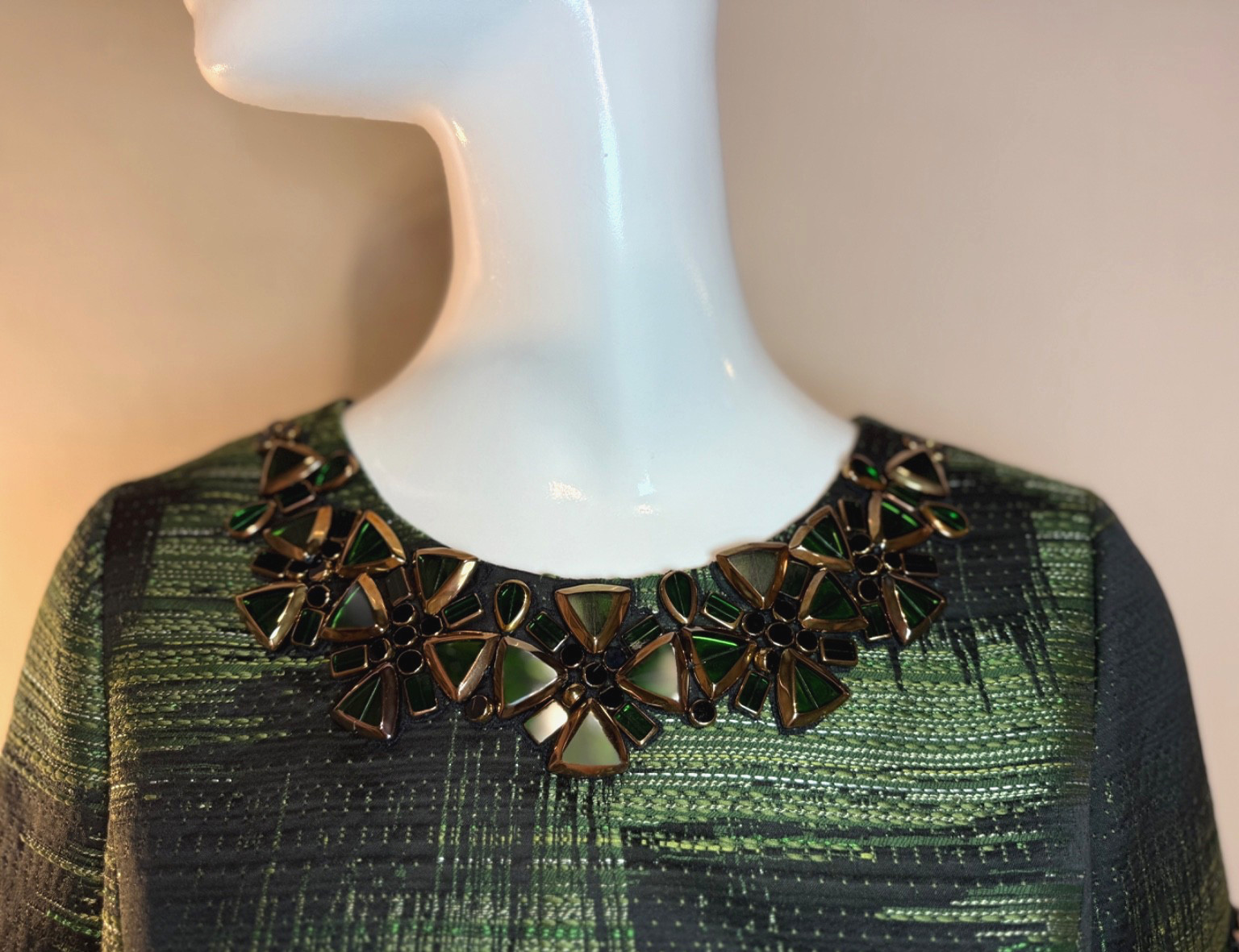 Pre-Fall 2009 CAROLINA HERRERA Jeweled Knee-Length Shift Dress Size 8, VTG 2000s