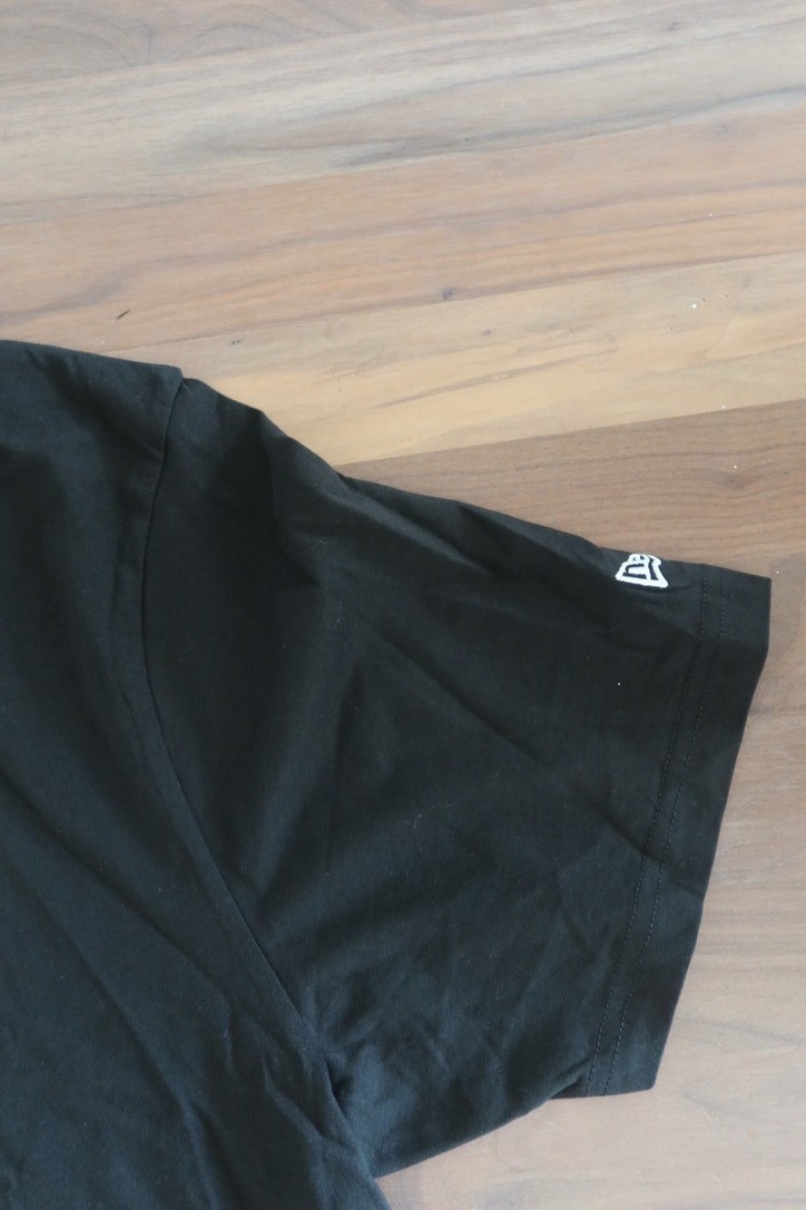 NWT – NEW ERA LOS ANGELES DODGERS HEART T-SHIRT, SIZE 2XL, SOLD OUT/HARD TO FIND