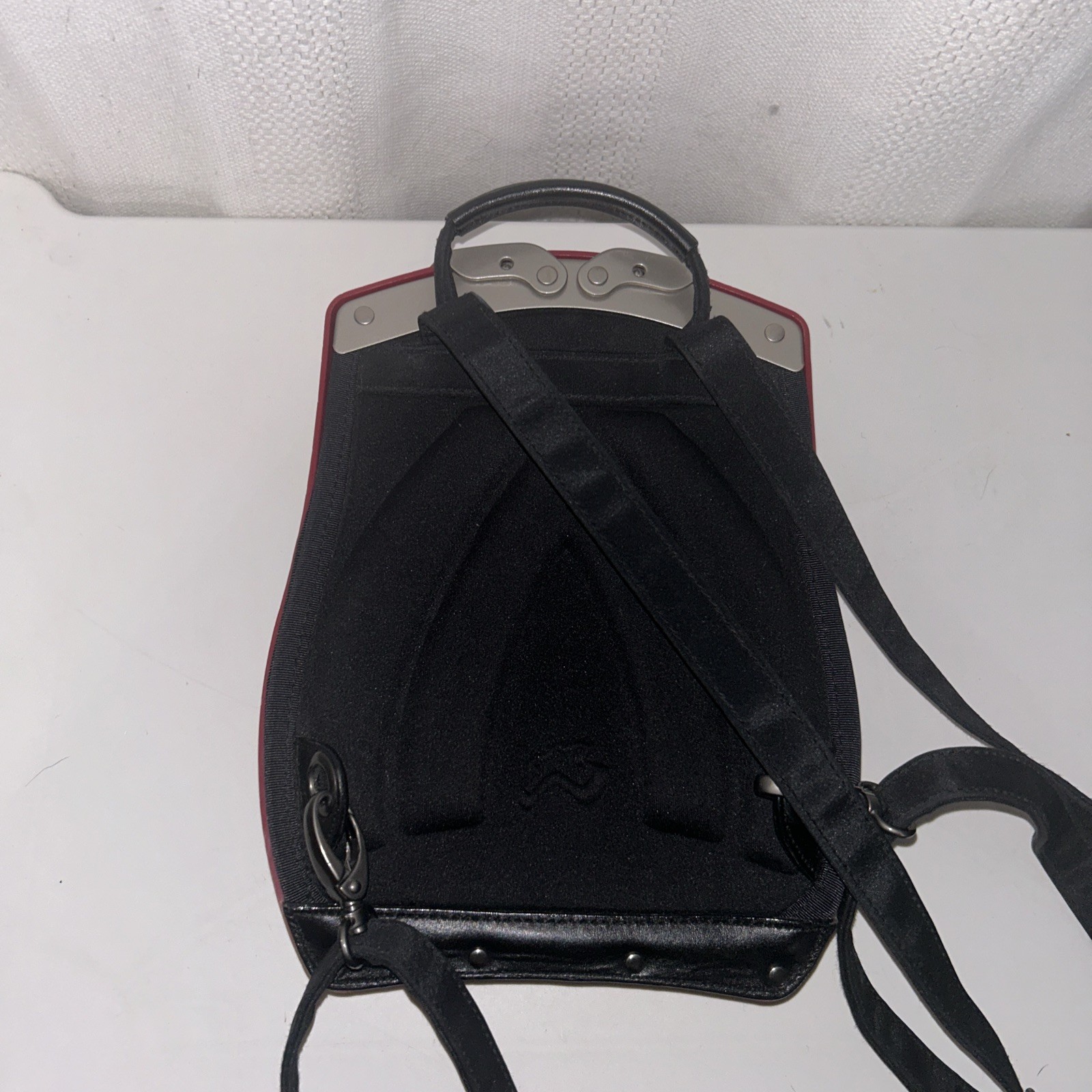 BOBLBE-E SWEDEN, HARD SHELL BACKPACK, NWOT, UNUSED LABEL, PAT. PEND’G, UNISEX