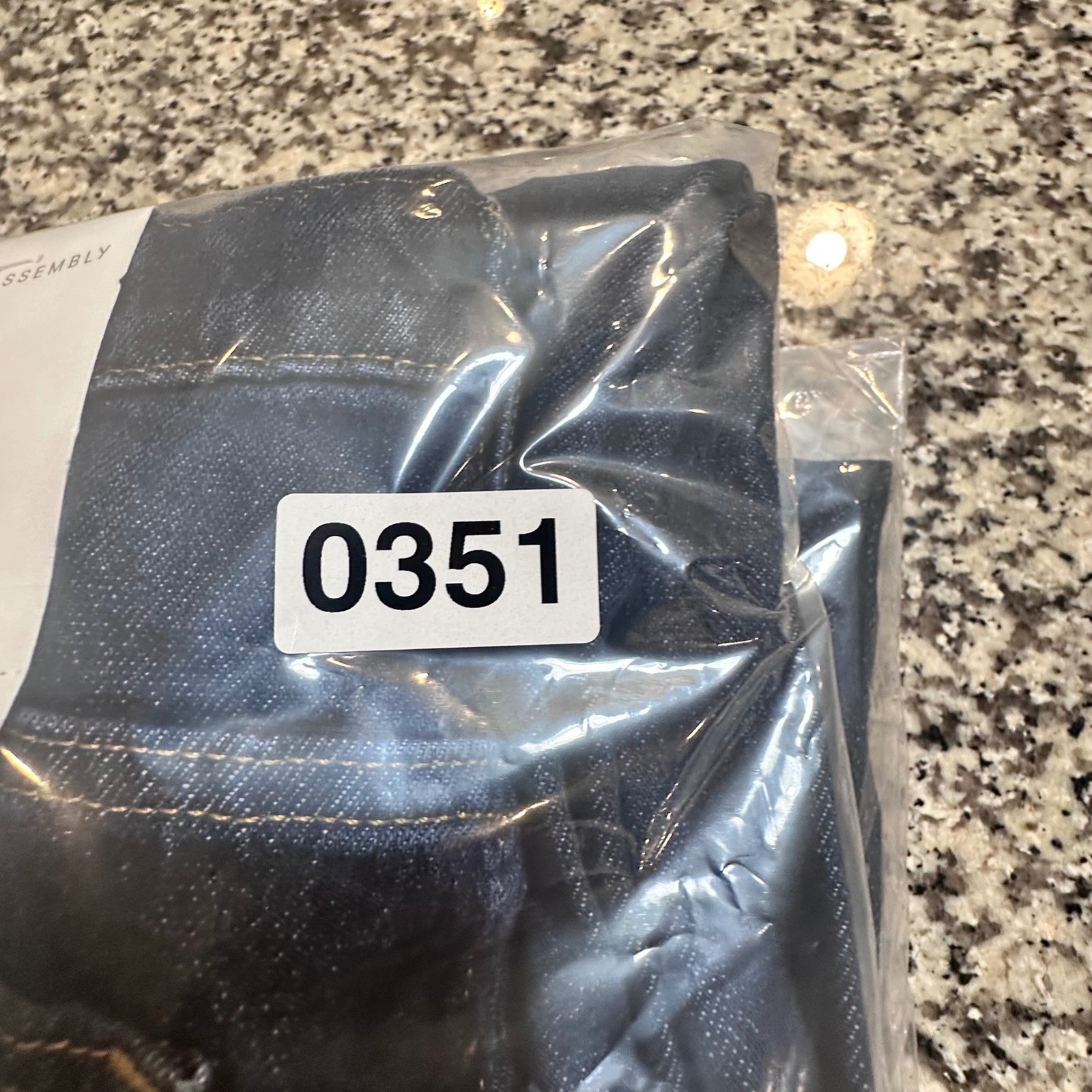 NWT Free Assembly Women Dark Indigo Wash Released Hem Wide Leg Jeans Size 8