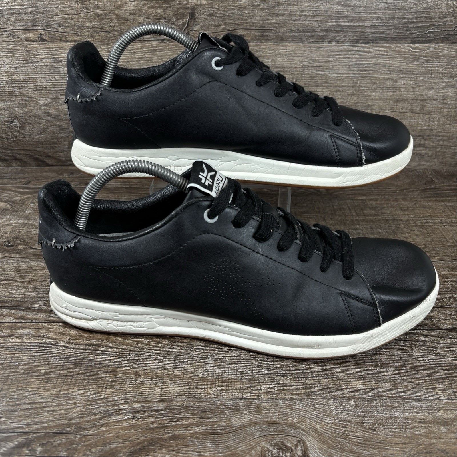 Kuru Roam Shoes Men’s 11 Jet Black Bright White Leather Classic Court Comfort