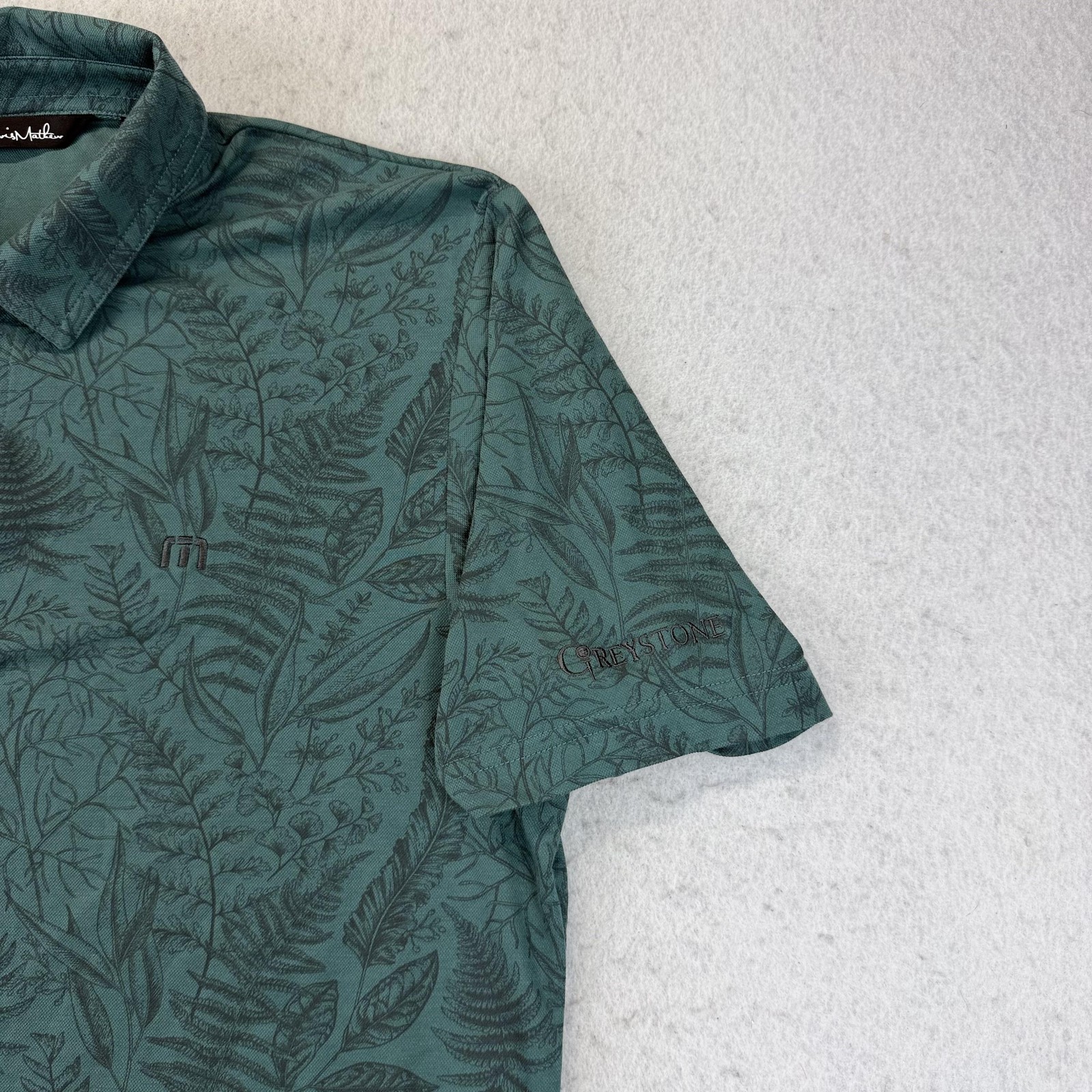 Travis Mathew Polo Shirt Mens Medium Green Floral Print Greystone Logo Golf Pima