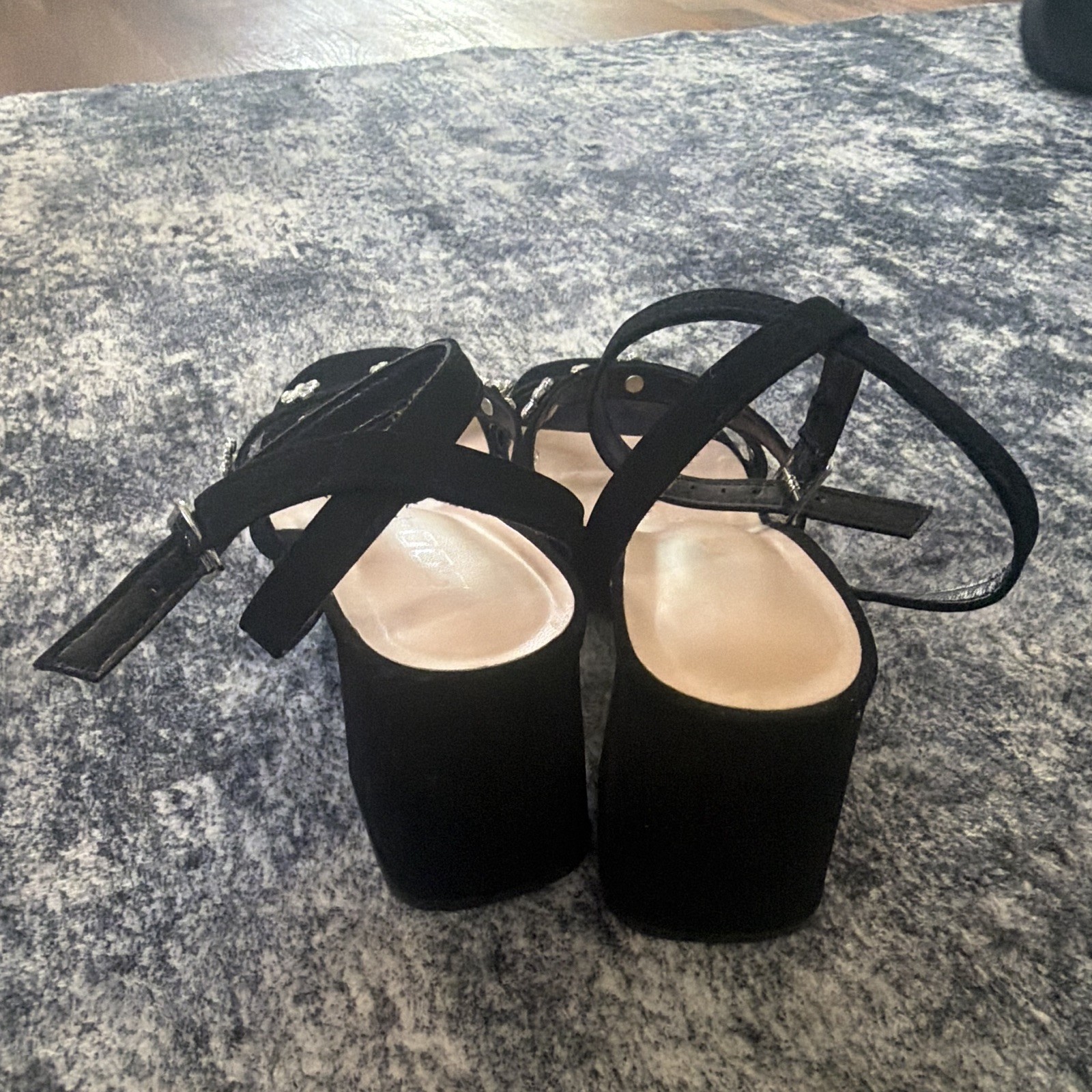 Women’s Black Strappy Rhinestone Ankle Strap Block Sandals Buckle Size 6 M