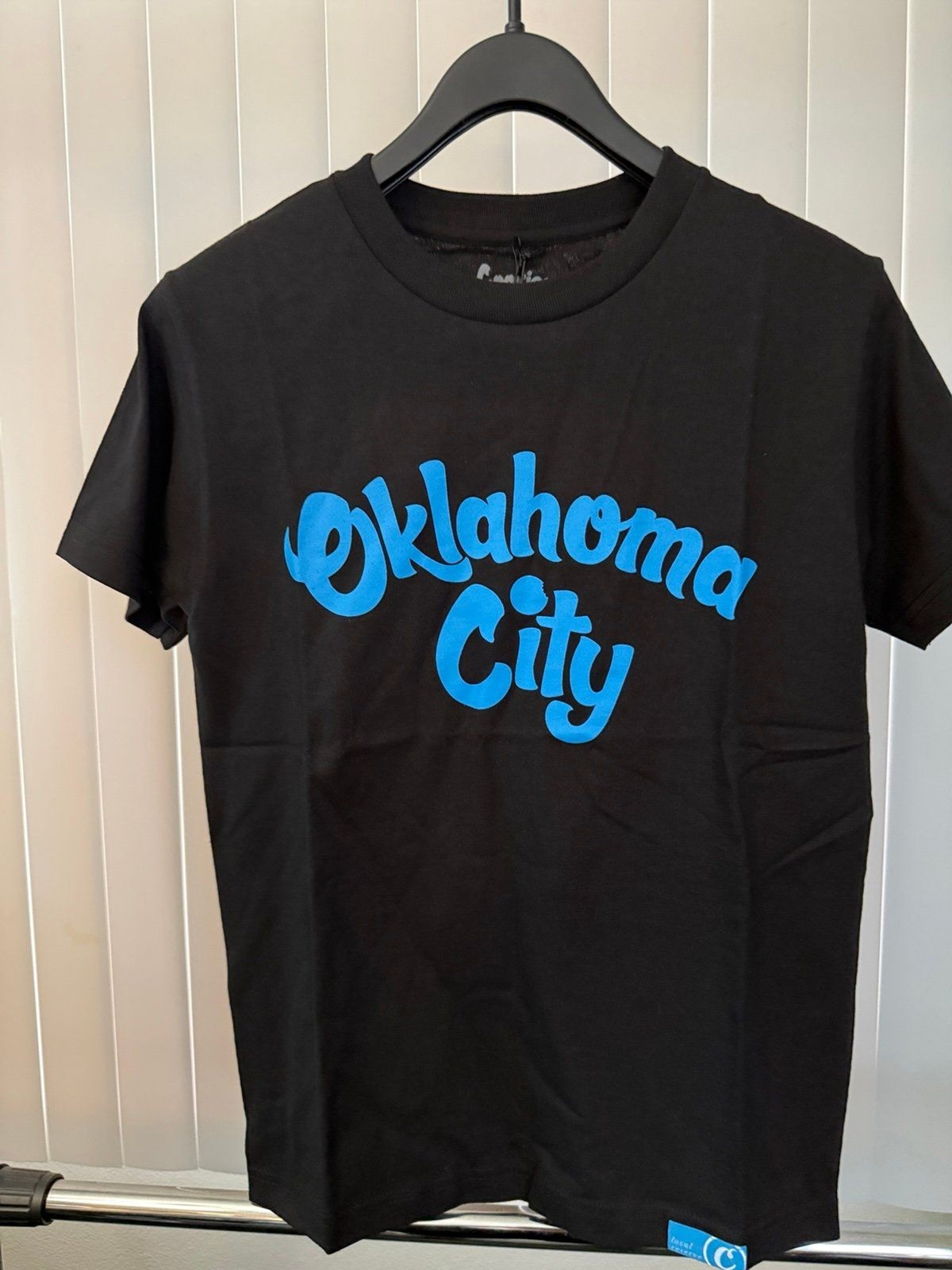 NWT Men’s OKC Thunder Script Black Cookies Shirt Size Small