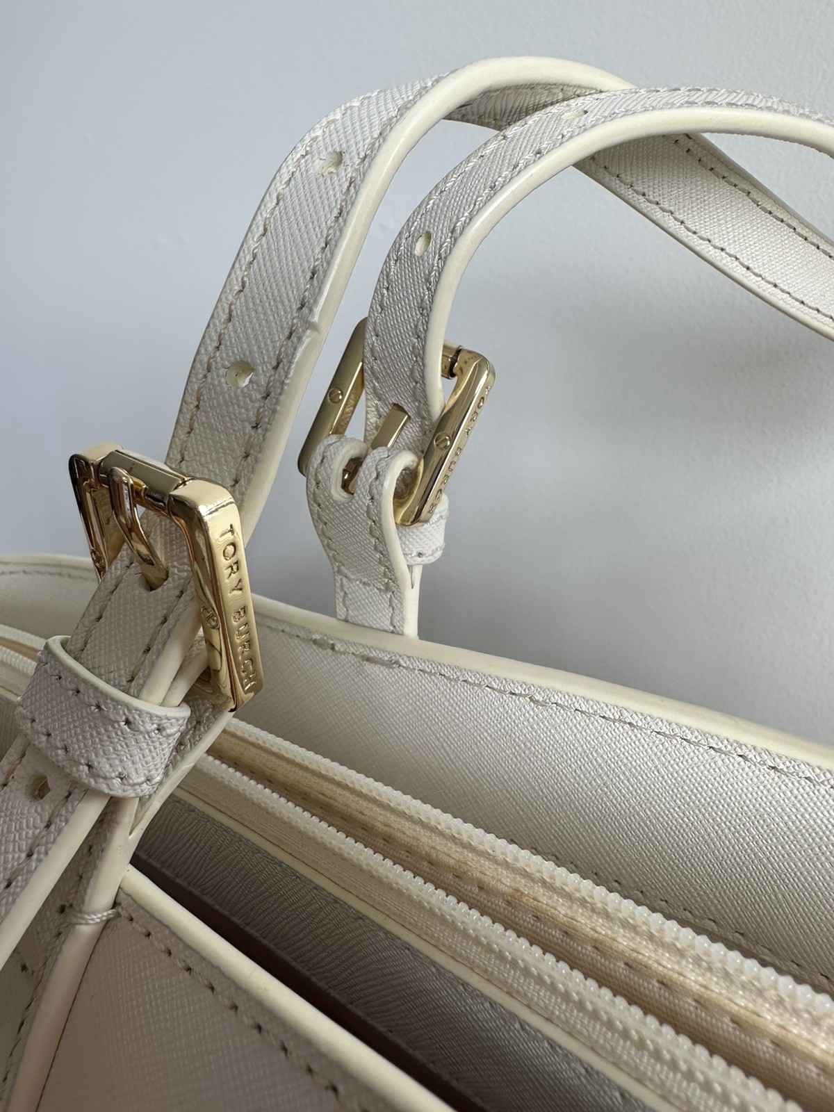 Tory Burch York Buckle Tote – Small, Cream. Saffiano Leather with Gold Hardware