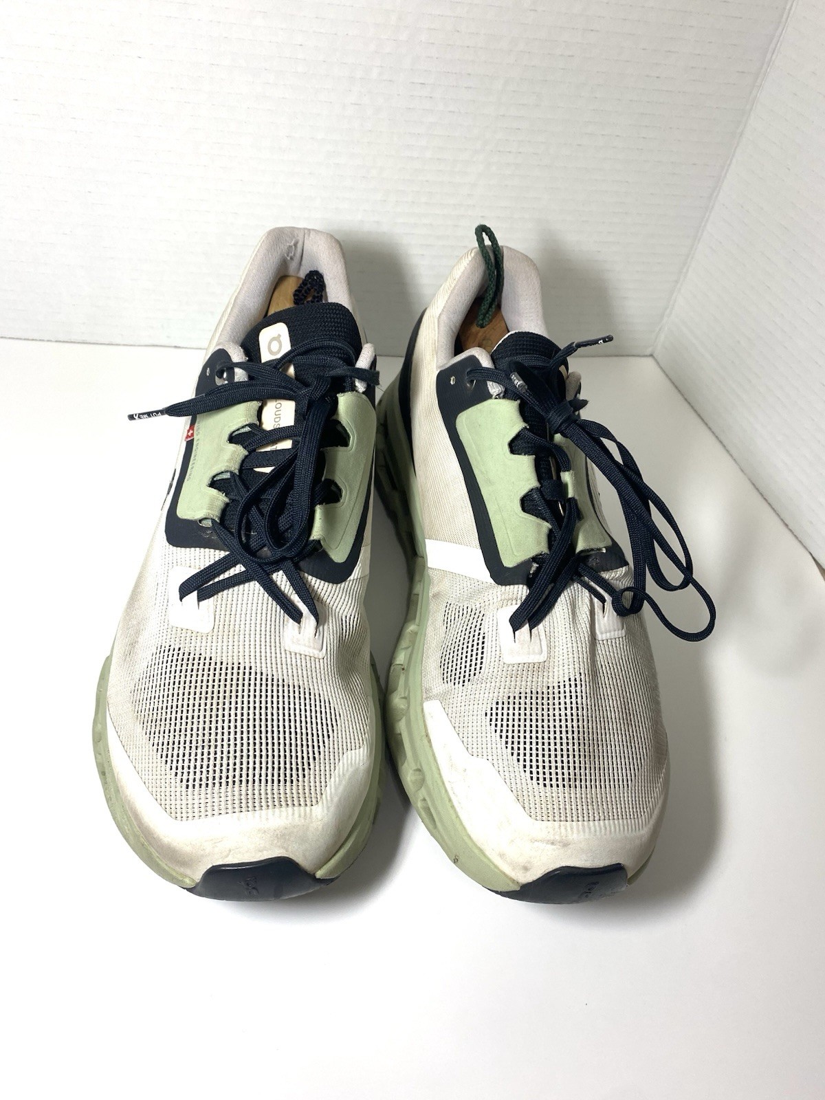 Size 12 – On Cloudstratus White Moss