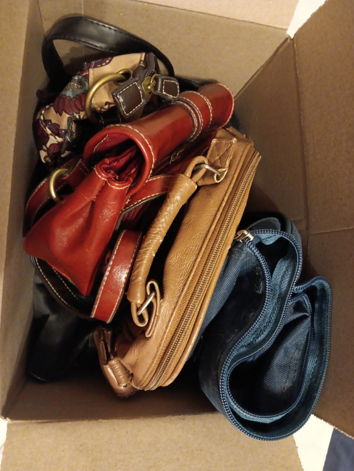 Purse And Bag Lot of Various Brands. Usally 6 Or So Per Box.
