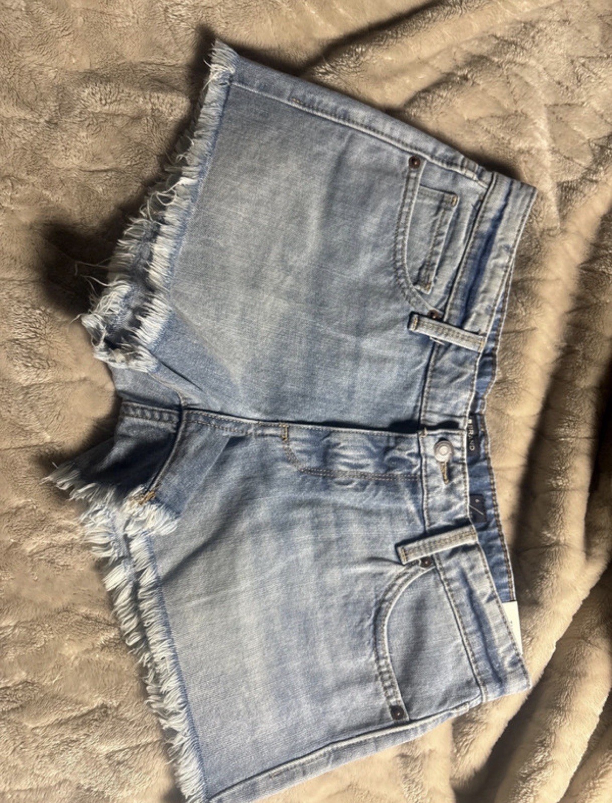 Lucky Brand The Cut Off Light Wash Denim Shorts Frayed Mid Rise 4 W26 2″