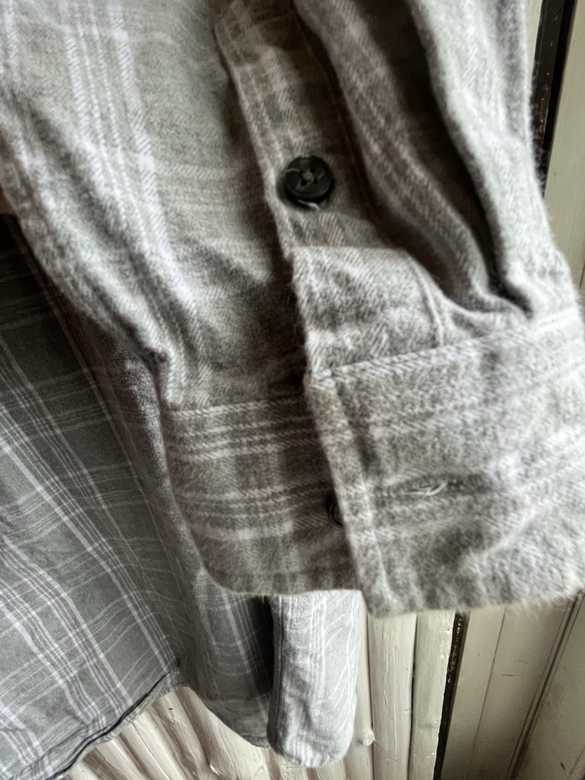 Edgar Ash Gray Plaid Flannel Shacket Sz L