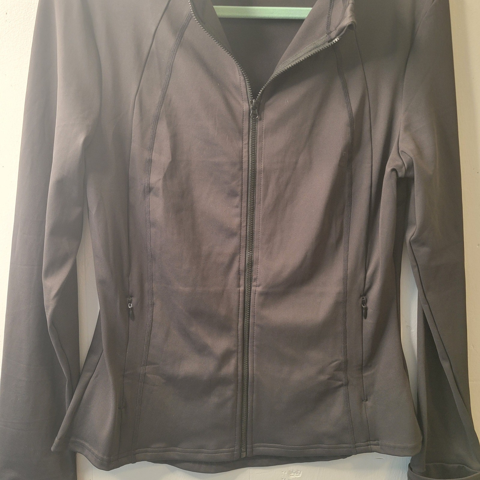 Women’s Black Full Zip Athletic Jacket Thumbhole Performance Activewear Size L