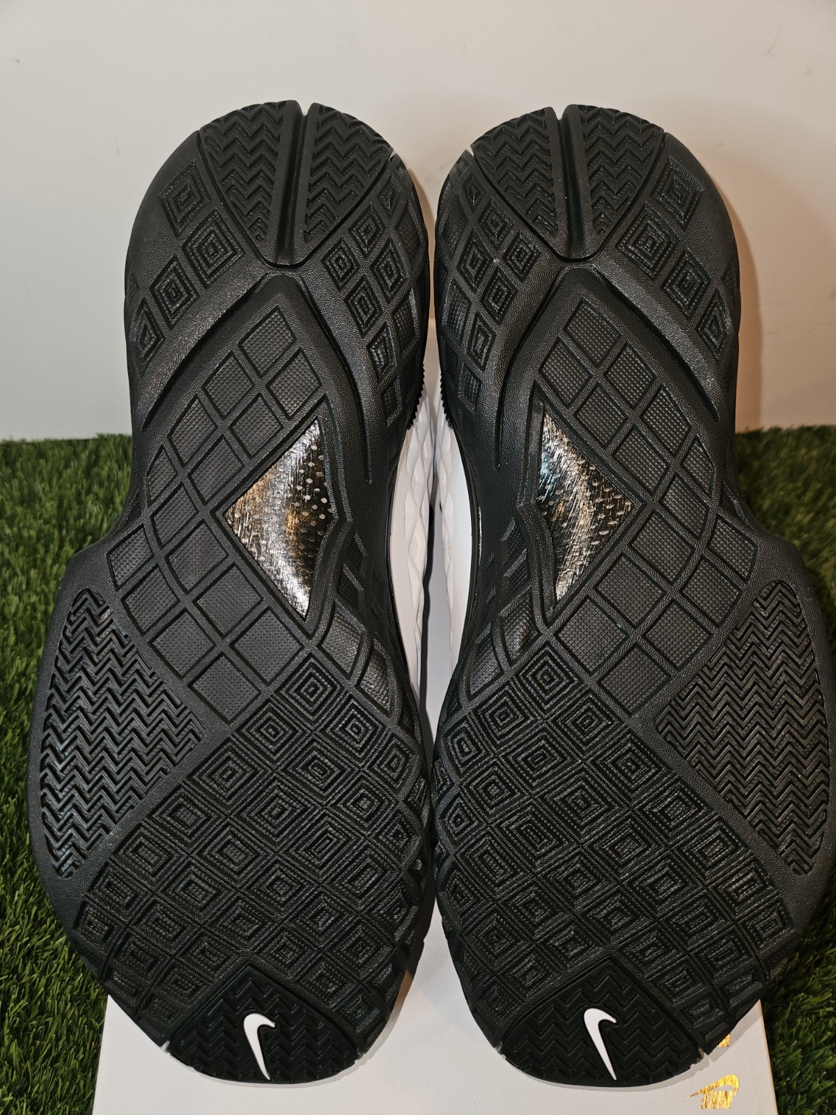 Size 9 – Kobe III Low Protro (IQ3916 100) Mambacita