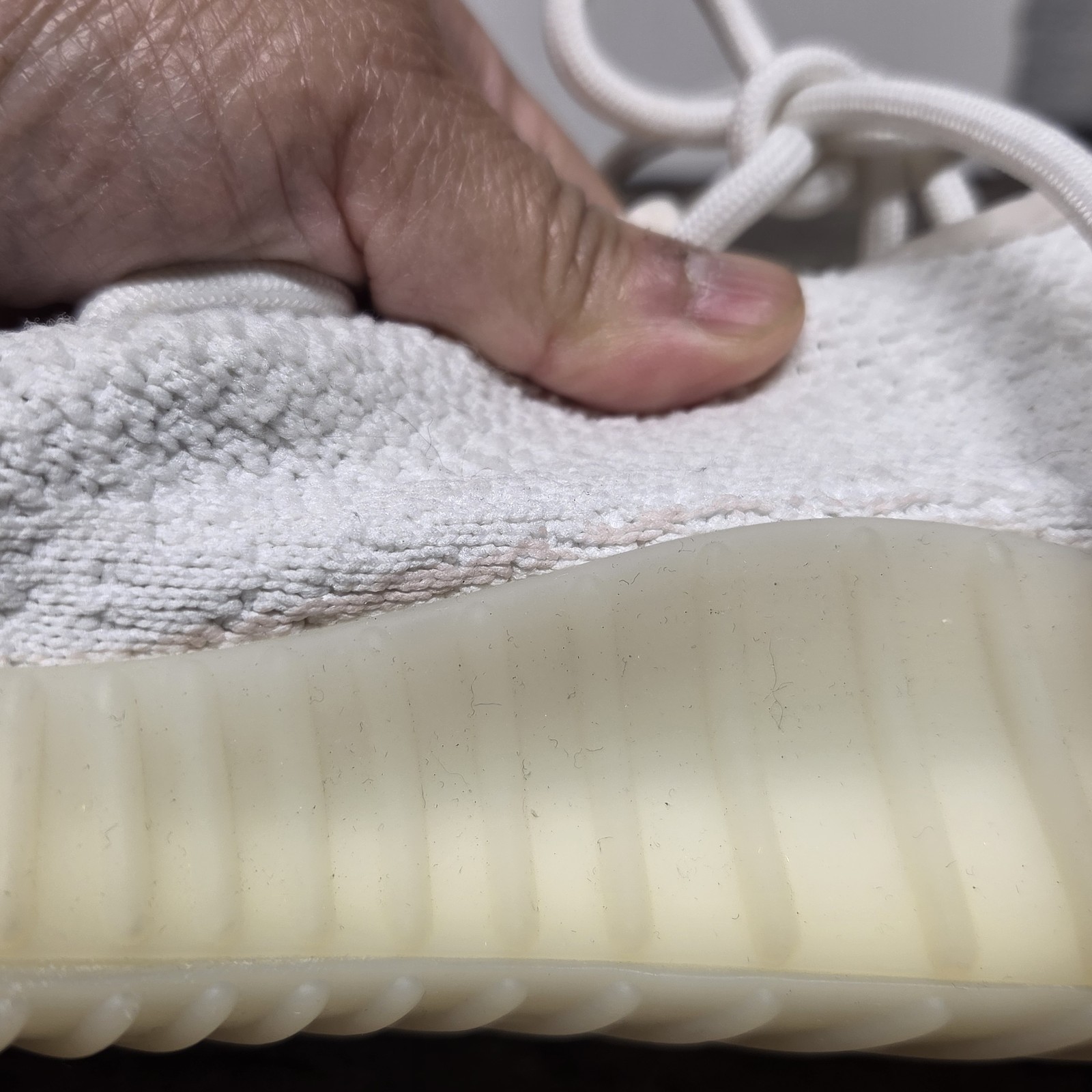 adidas Yeezy Boost 350 V2 Cream Triple White Size 7 Pre-Owned