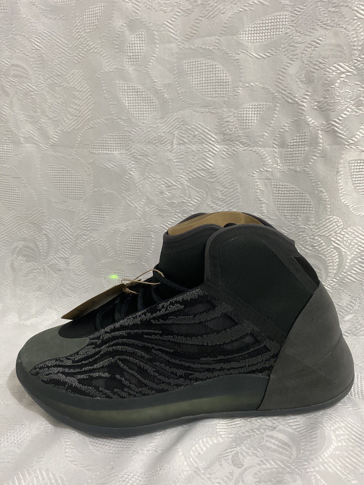 ADIDAS YZY QNTM ONYX 10.5 QUANTUM BLACK YEEZY GX1317 BASKETBALL
