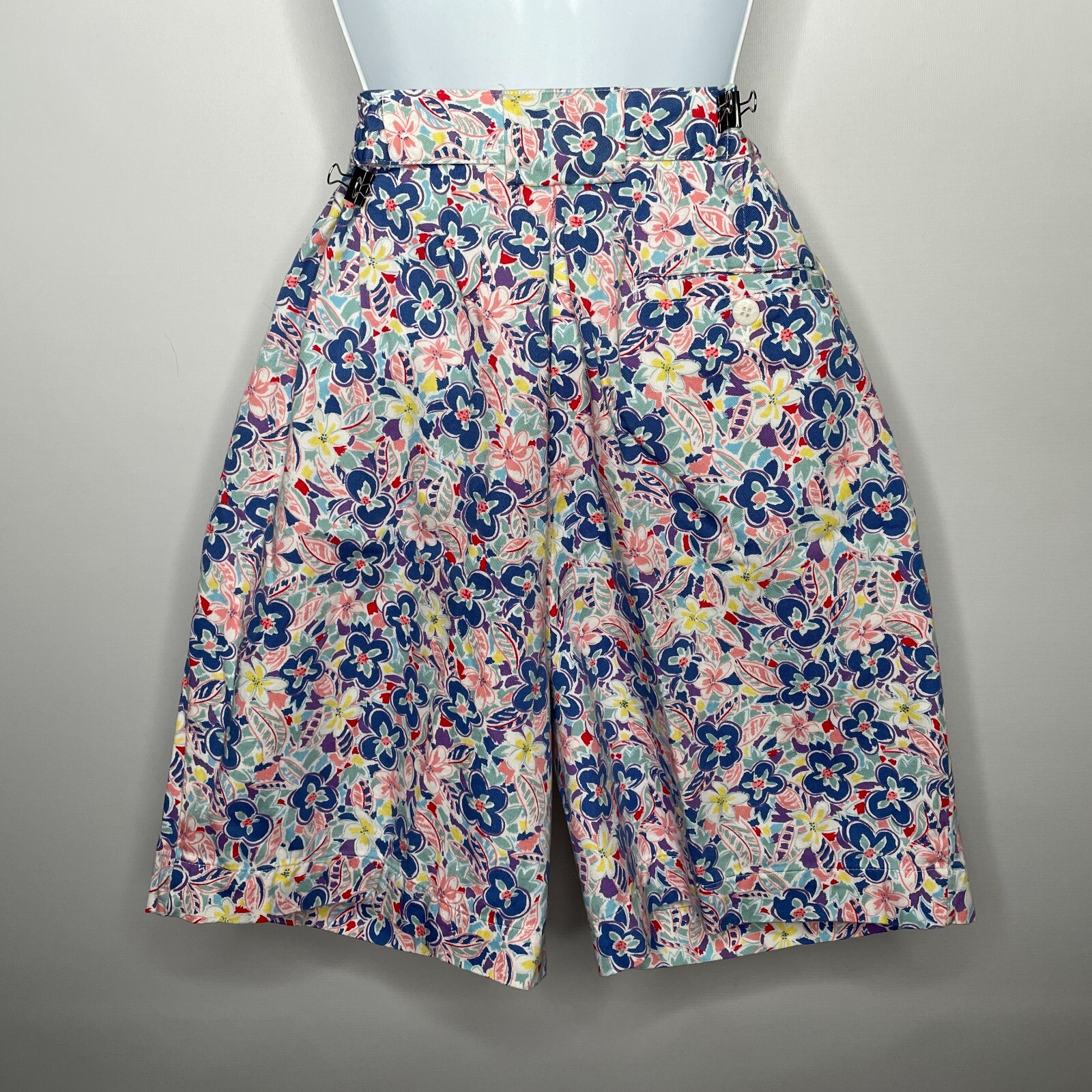 Vintage 80s LA MODE Mom Shorts Size 10 Floral Denim High Waist Pleat Front