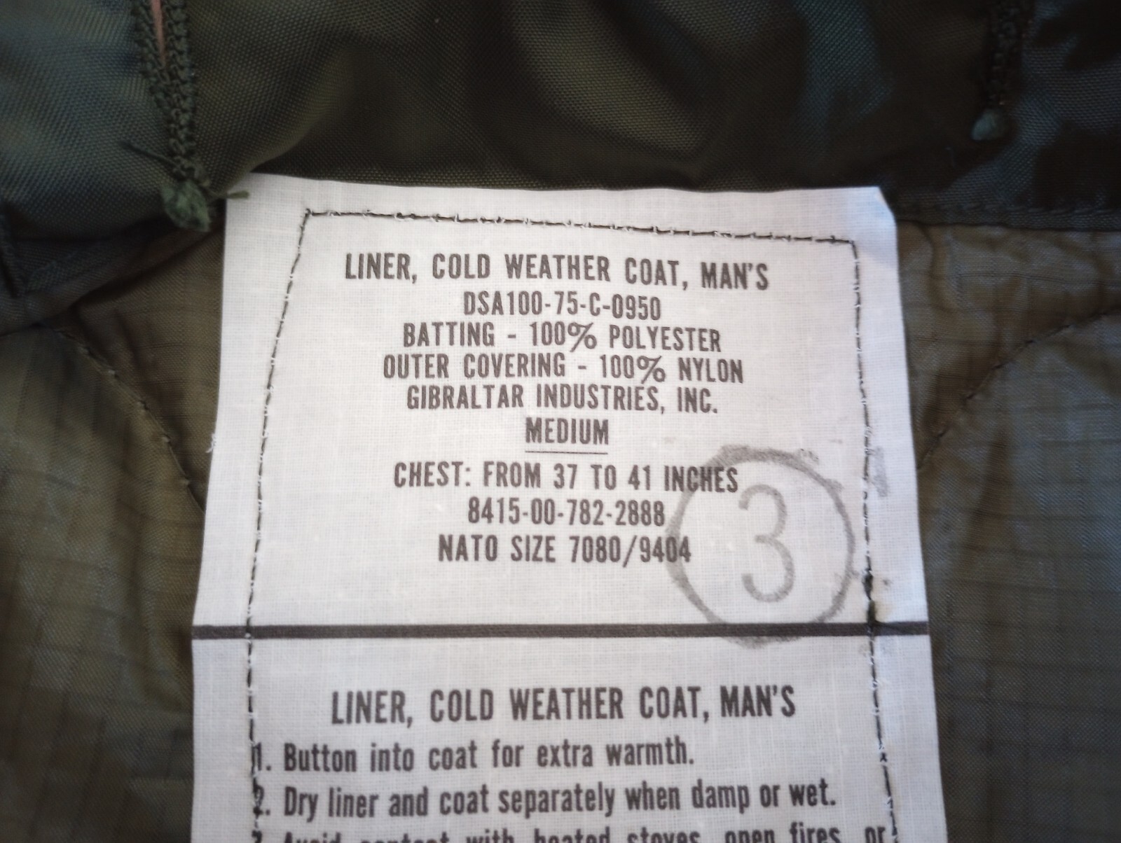 NEW MILITARY ISSUE M-65 FIELD JACKET LINER QUILTED COAT LINER MEDIUM USA MADE