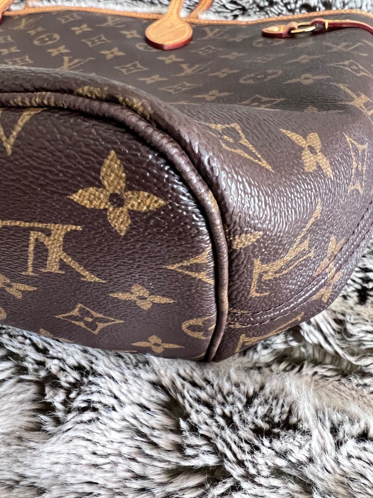 Louis Vuitton Neverfull Tote (M41177) MM Brown/Cerise Red Canvas Monogram