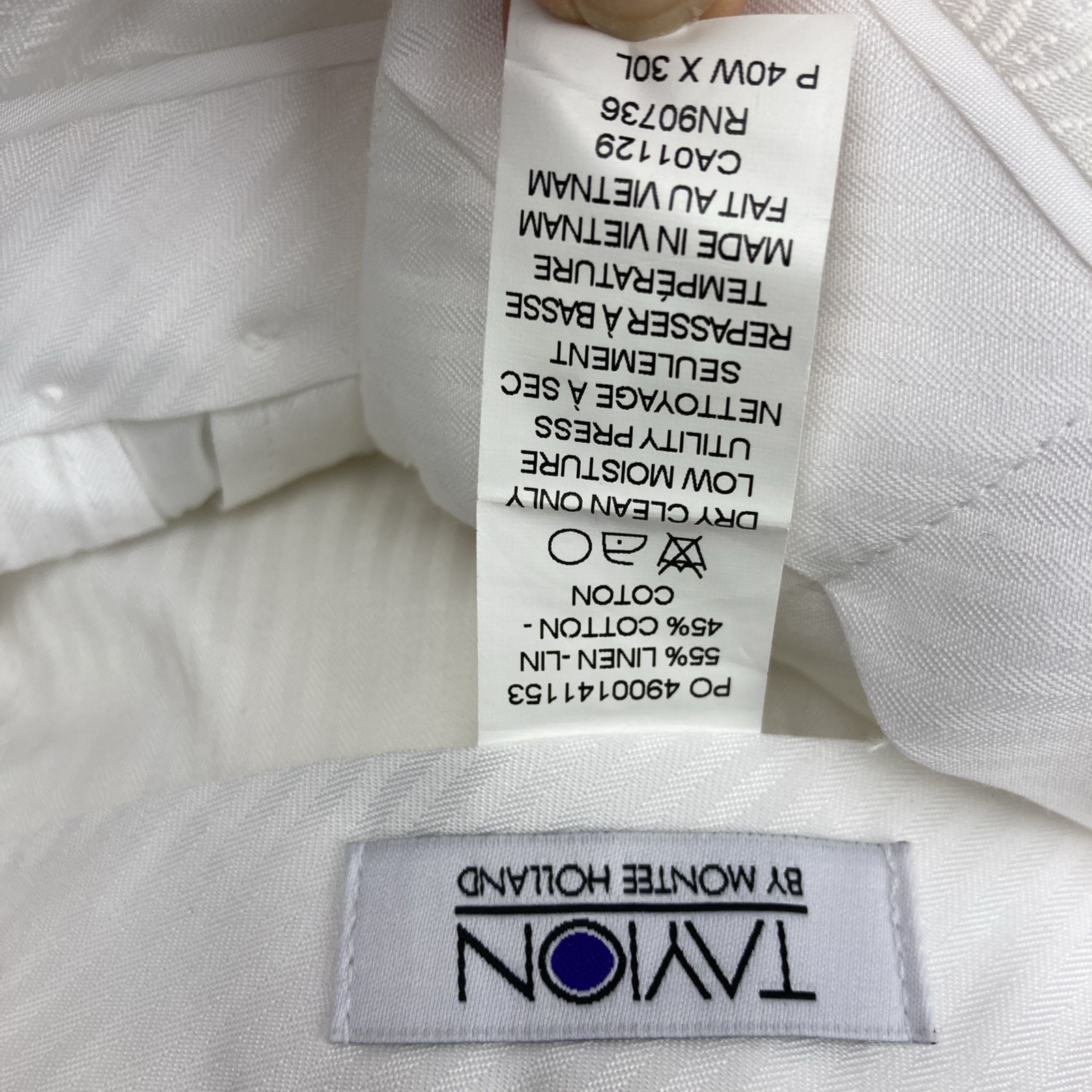 Tayion Collection Men’s 2-pc Classic-Fit Suit Jacket 46L Pants 40W 30L White