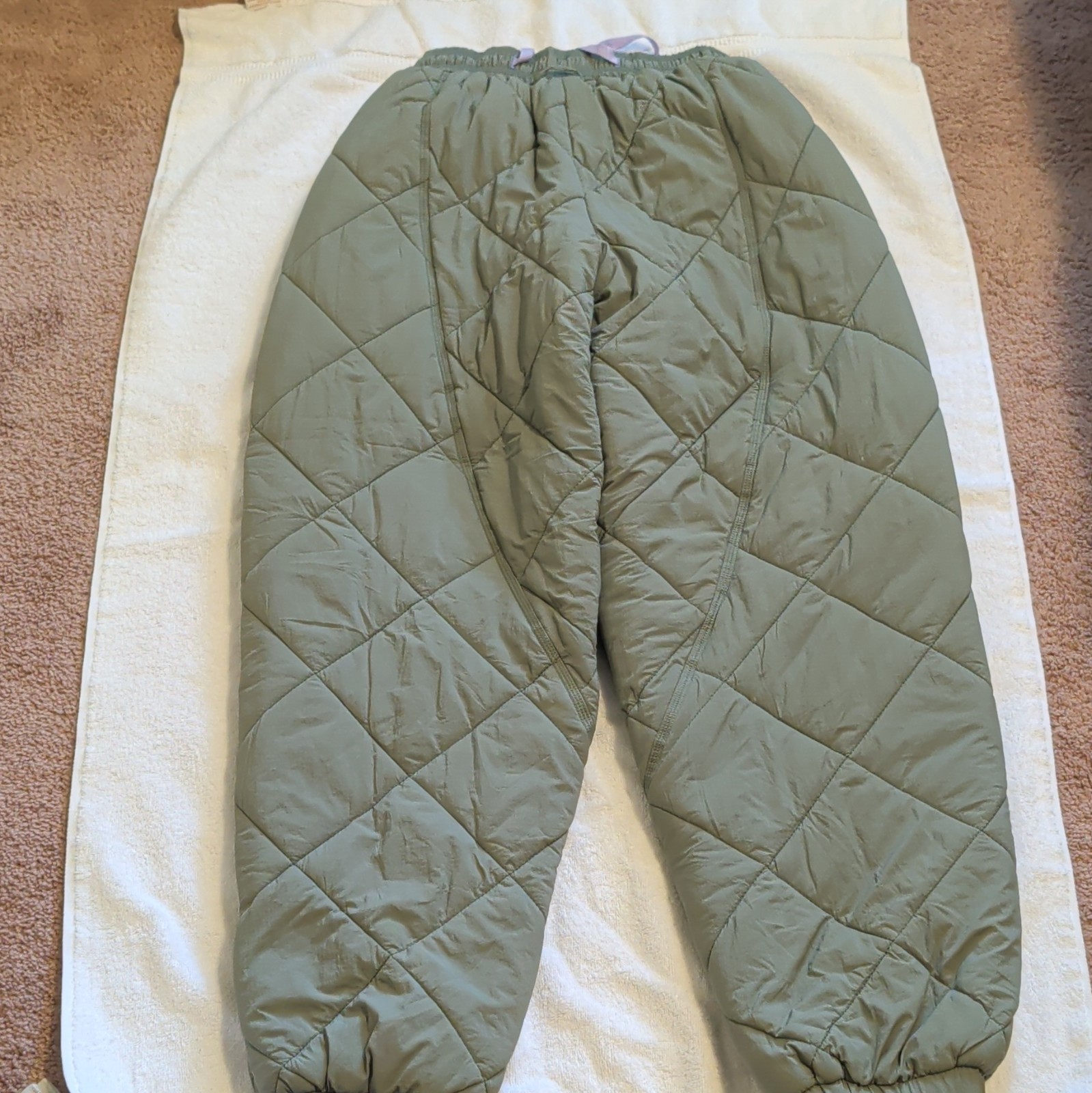 Daily Practice Women’s Green Quilted Bomber Jogger Pants