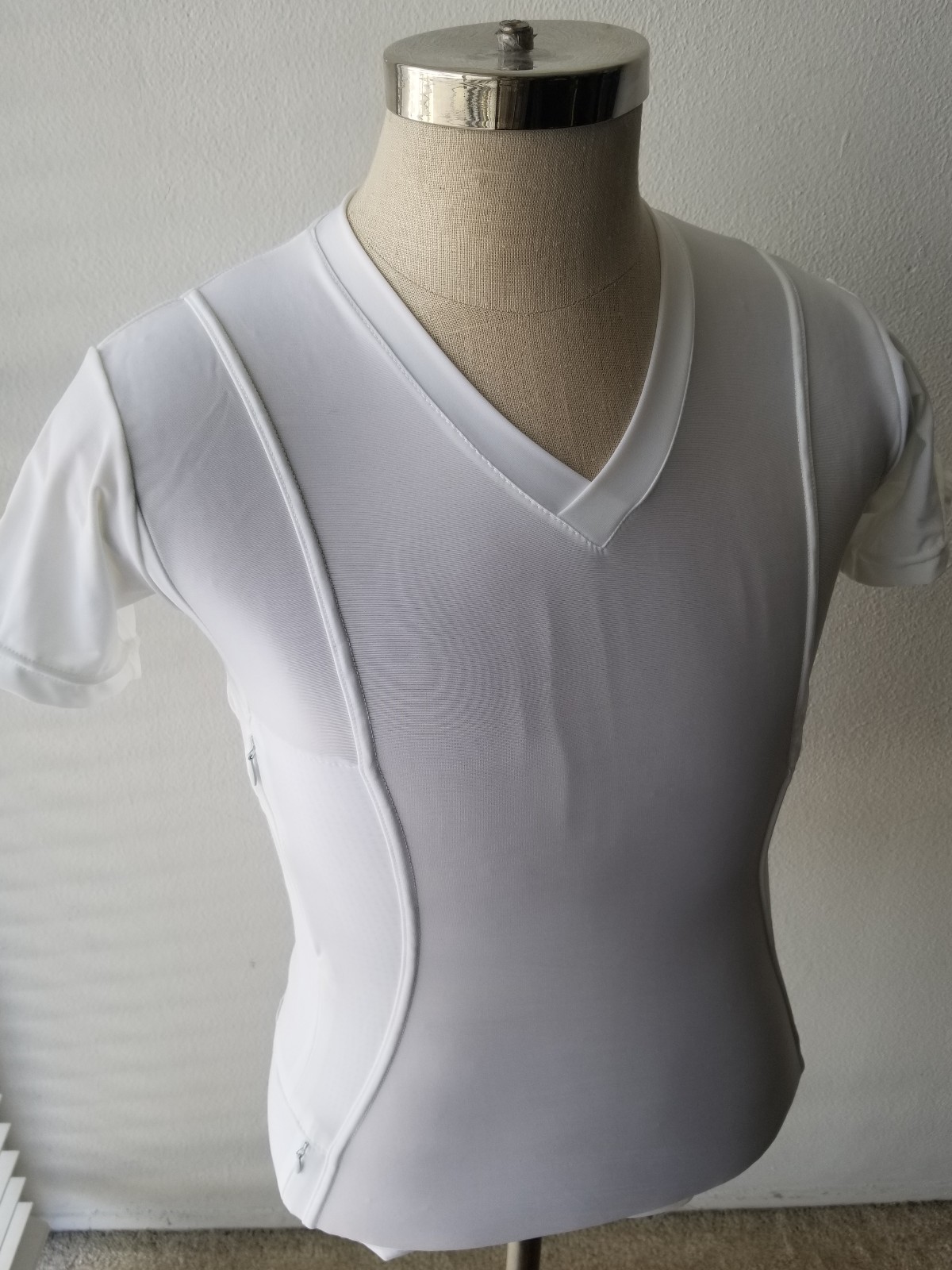 Small Men’s Undertech Undercover Compression Conceal V-Neck Travel T-shirt White