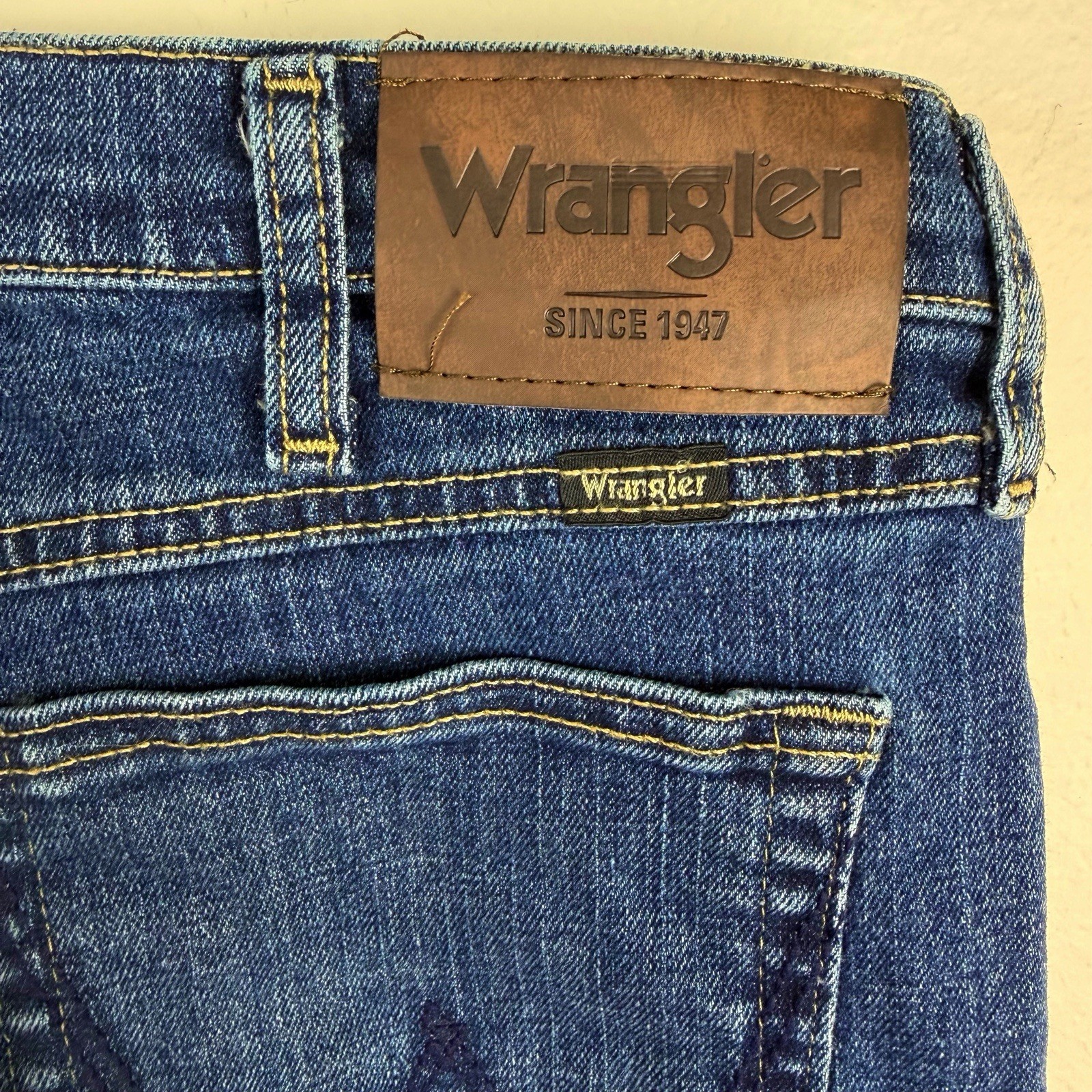 Wrangler Men’s Free-to-Stretch Relaxed Fit Jeans Dark Wash Blue Denim 34×29
