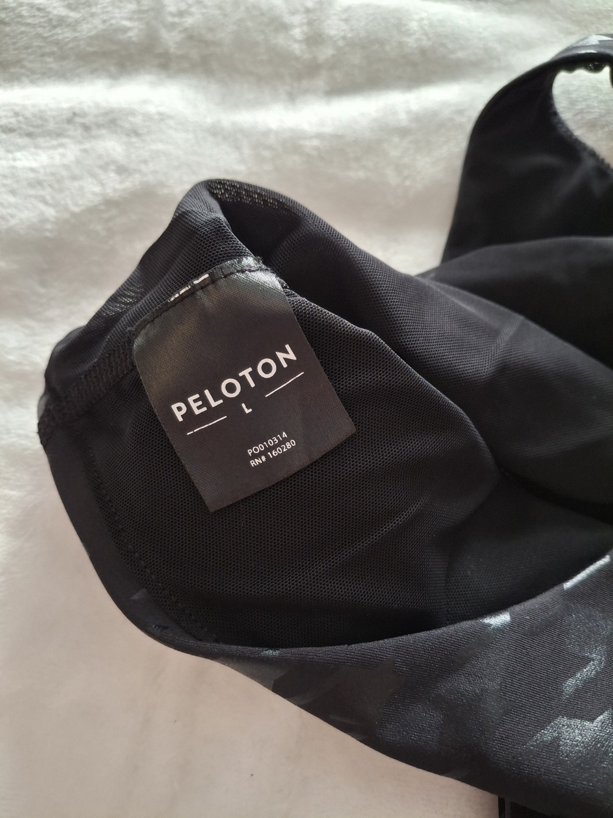 Peloton Women’s Size Large Sports Bra & Leggings Set, NWT