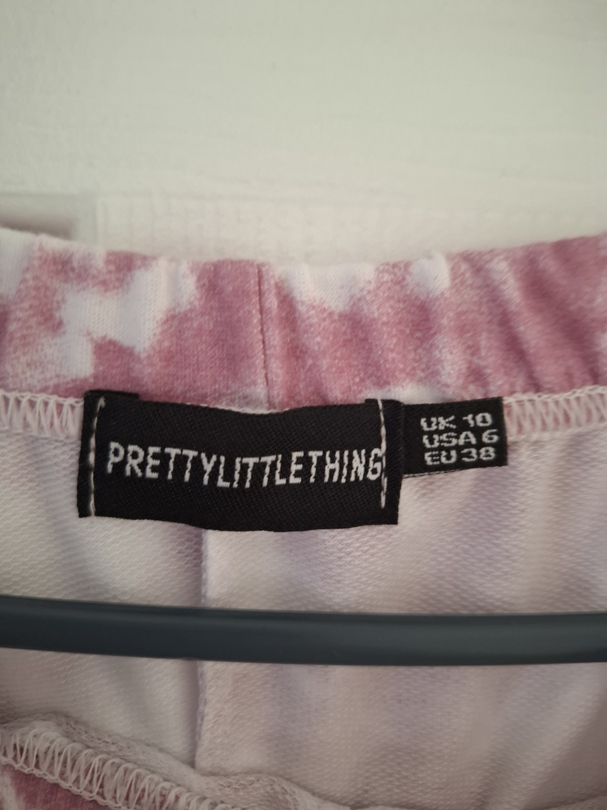 Ladies Size 10 PRETTYLITTLETHING JOGGERS ELASTIC WAIST, CUFFED ANKLES, PINK
