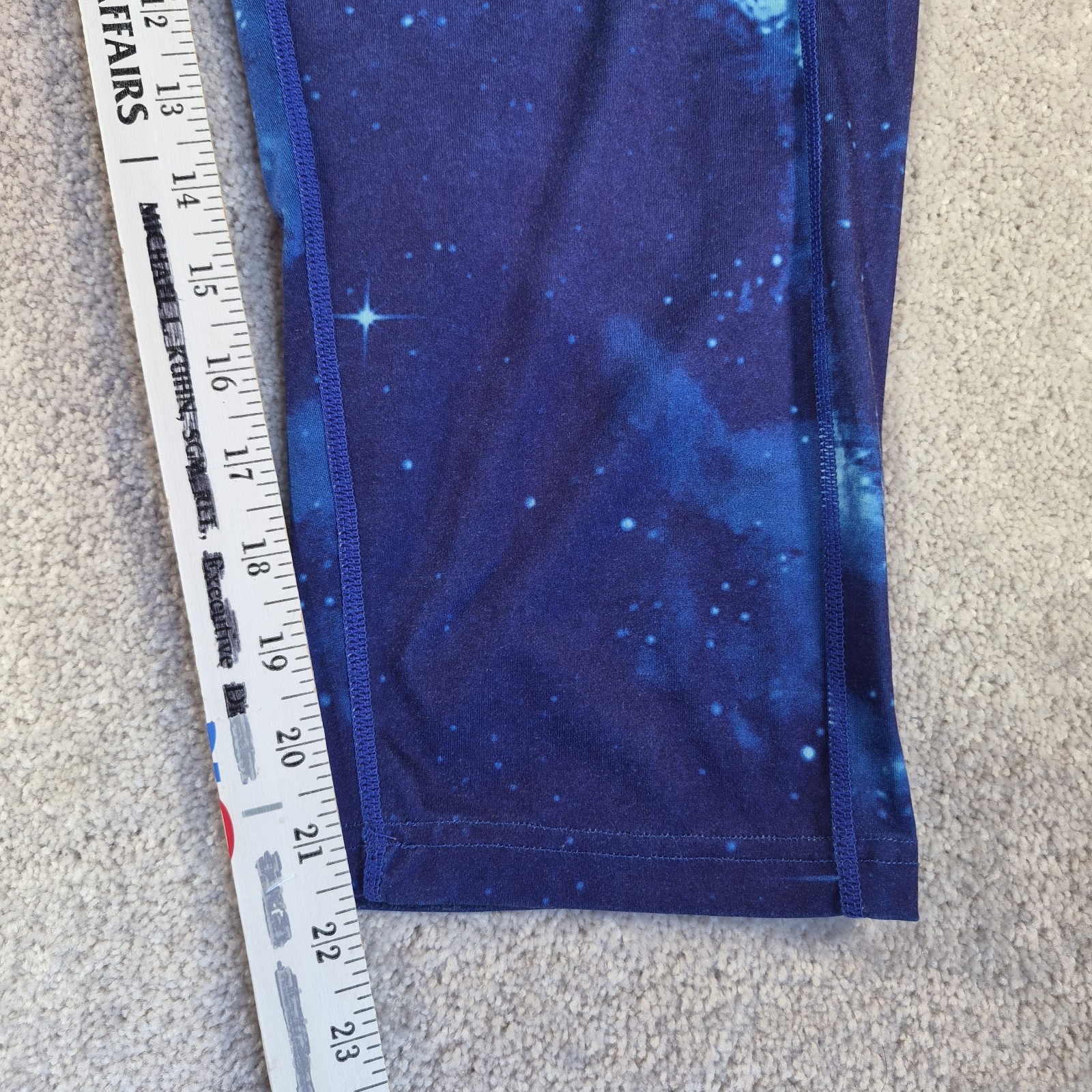 Neon Sweets Womens XLARGE Blue Galaxy Active Capri Legging Pockets Mid Rise Yoga