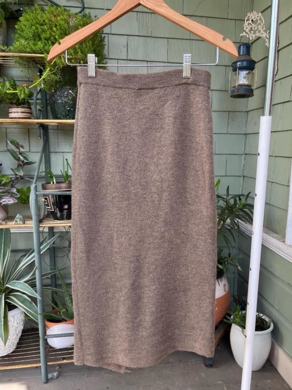 Vintage 1980’s Banana Republic pencil skirt with slit in taupe 100% Merino wool