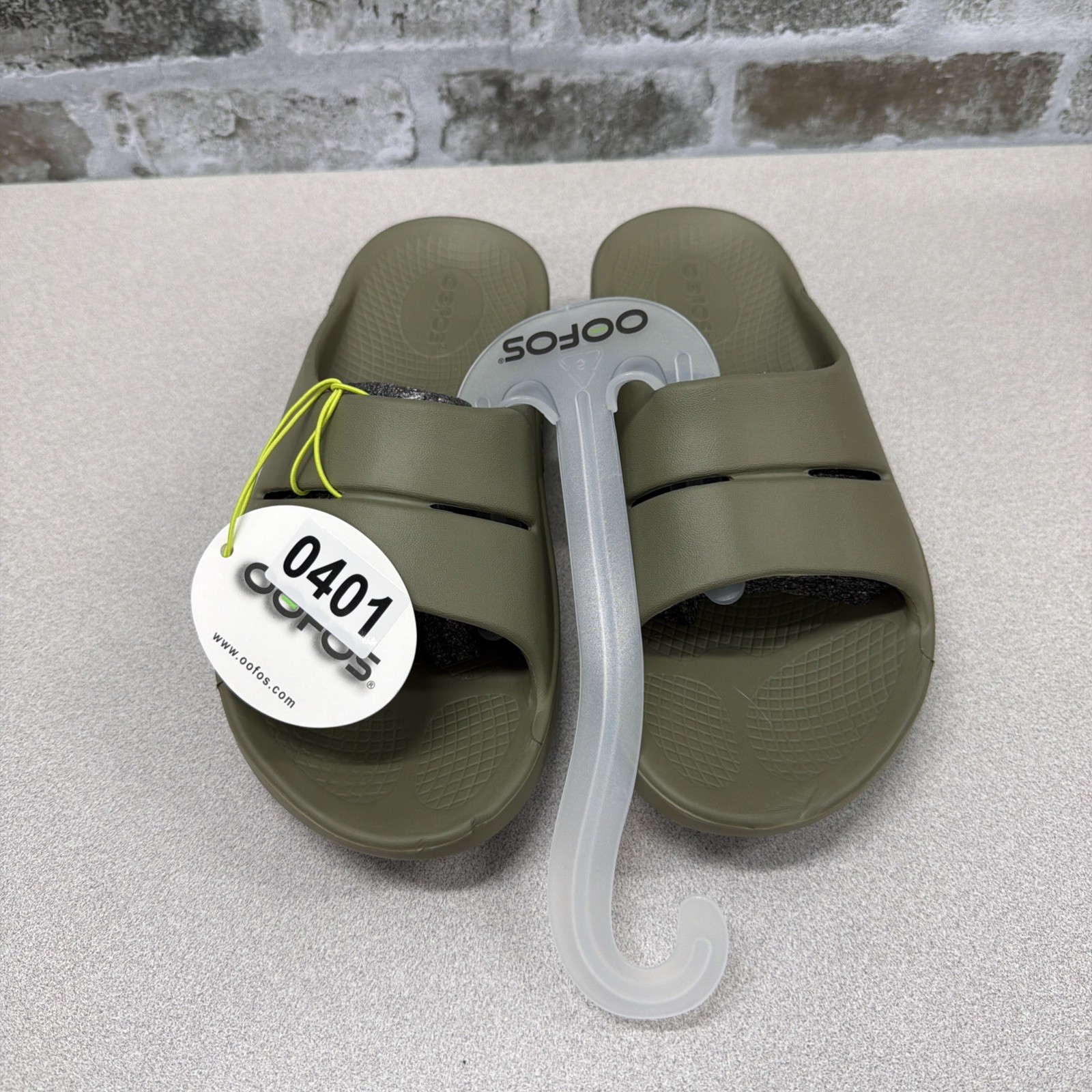 OOFOS Ooahh Sport Slide Sandals foliage matrix green M4/W6 Recovery Comfort