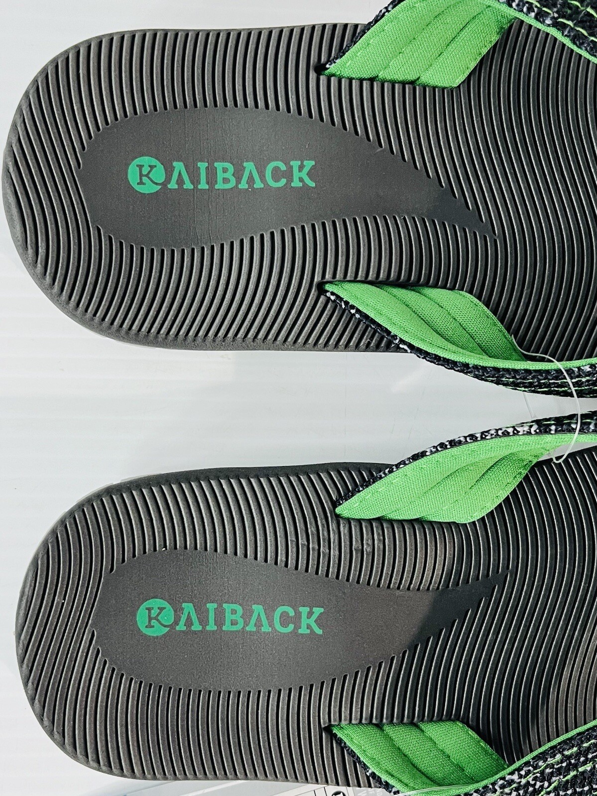 Kaiback Wave Sport Men’s Flip Flop Sandals with Tough Tread Size 8 Green NWT