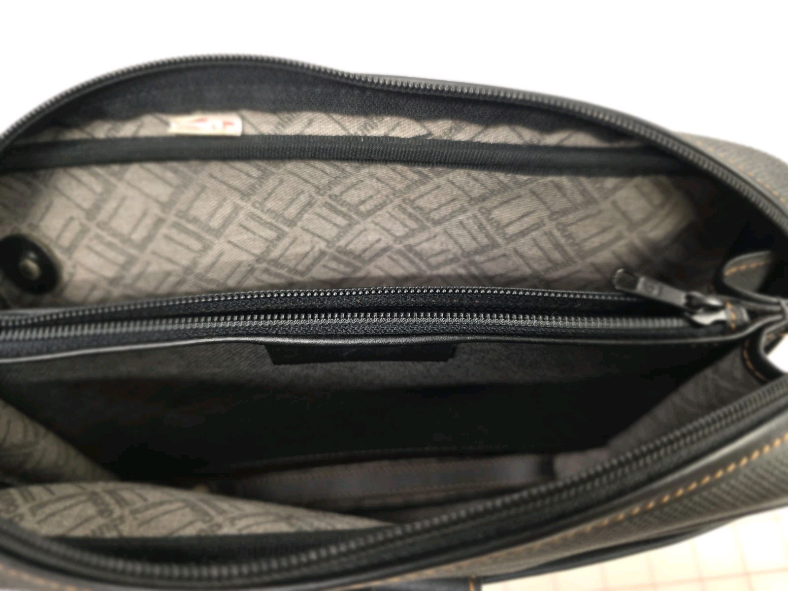 Dunhill Gray Leather Clutch Bag for Men 7.9×11 inches Genuine Leather Trim