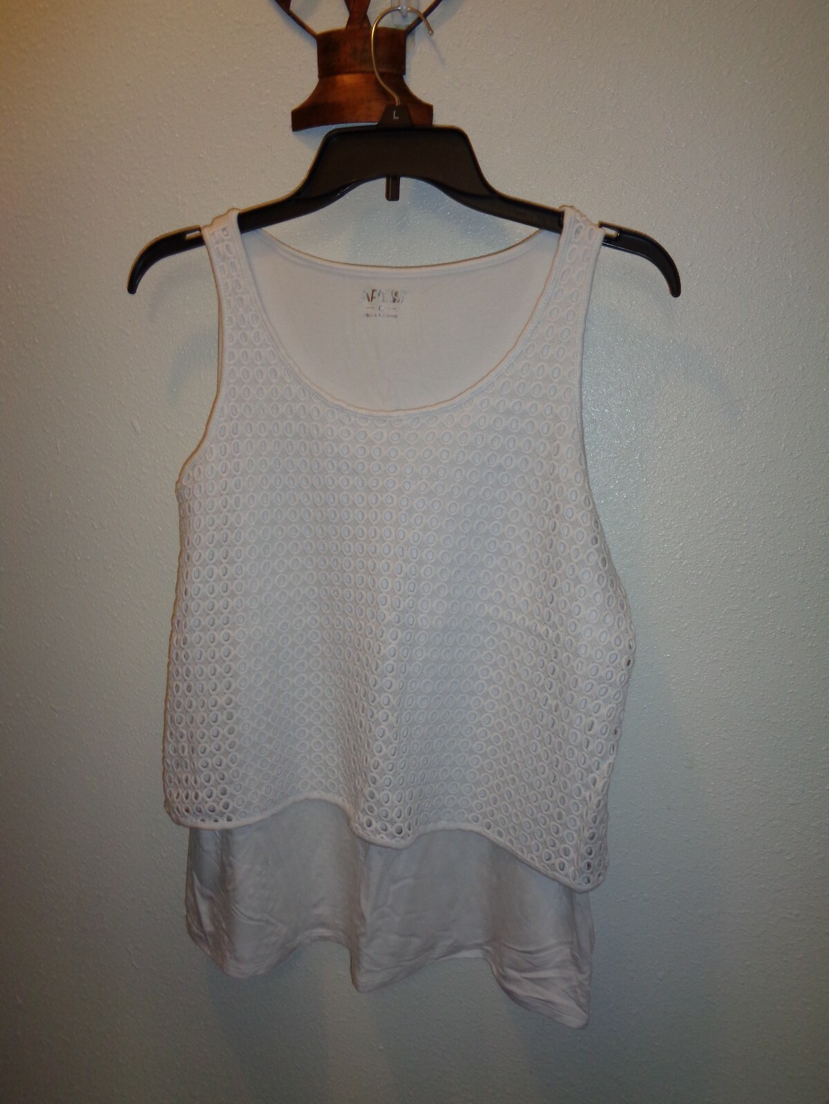 Apt. 9 Crochet Cropped 2-Fer White Tank Top Size Medium NWT