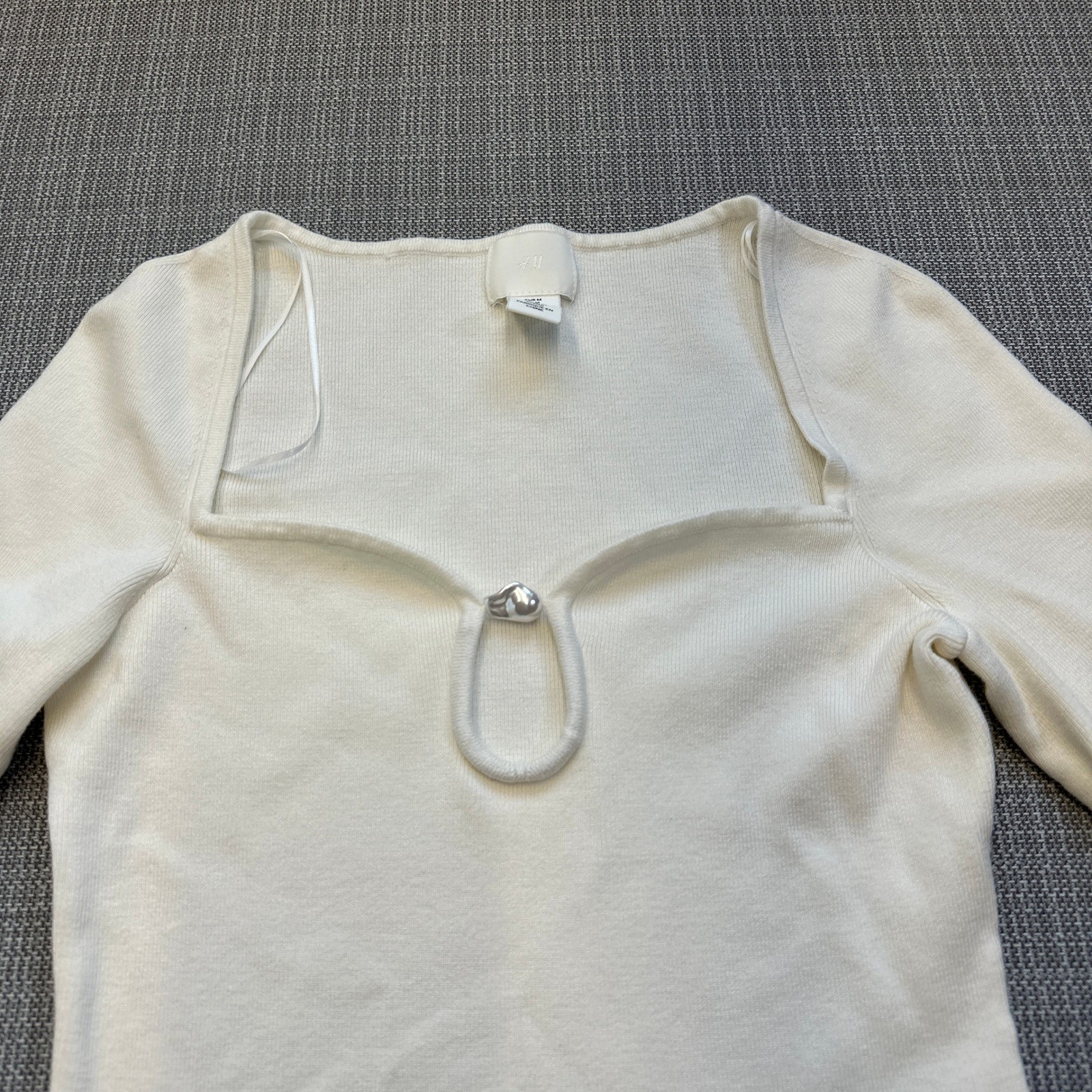 Y2K Fitted Sweater Medium Sweetheart Neckline Keyhole Coastal Romantic Dainty