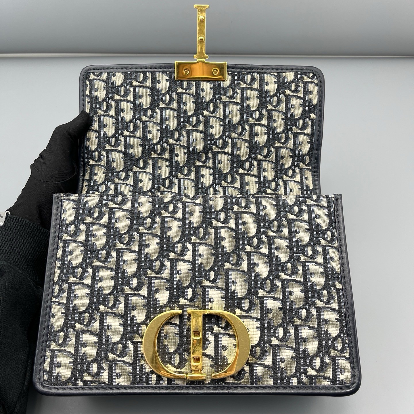 Dior Pre-Owned Authentic Luxury Handbag Monogram 24*17*7cm