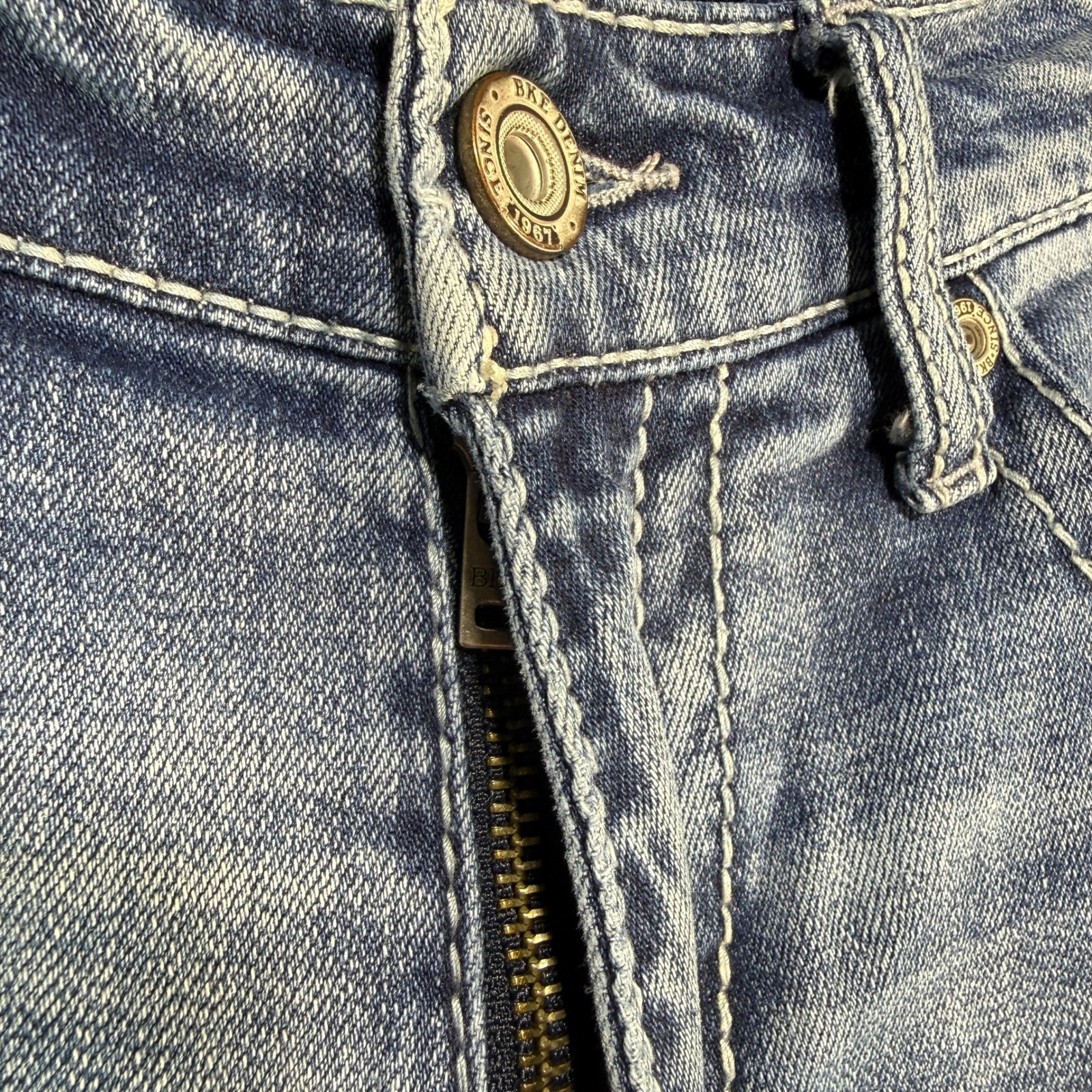 BKE Jake Straight Jeans Mens 31×34 Light Wash Denim Stretch Embroidered Pocket