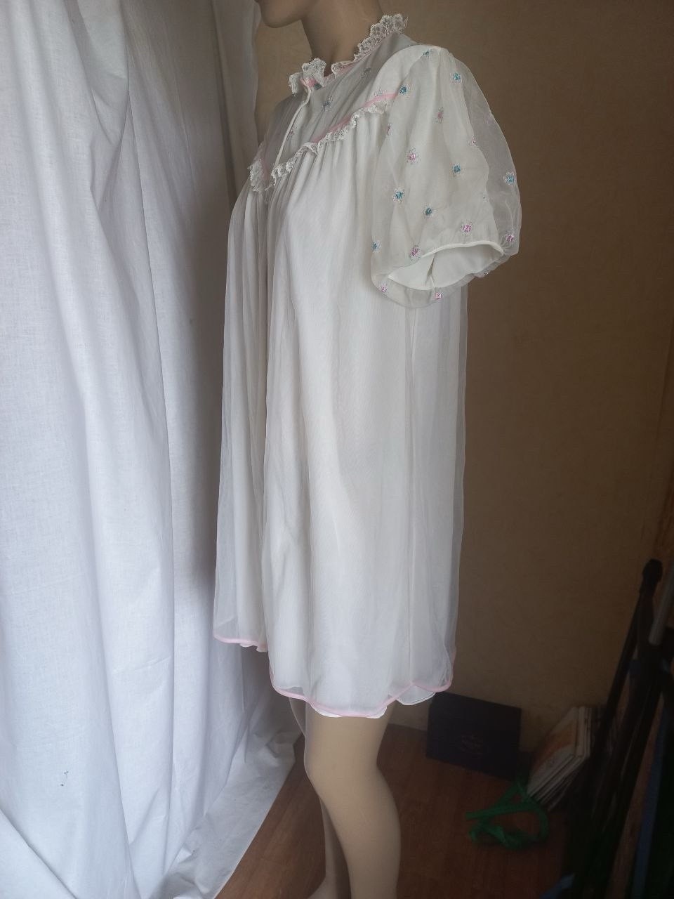 Delicate vintage peignoir dressing gown dorothy perkins, 70s made in britain