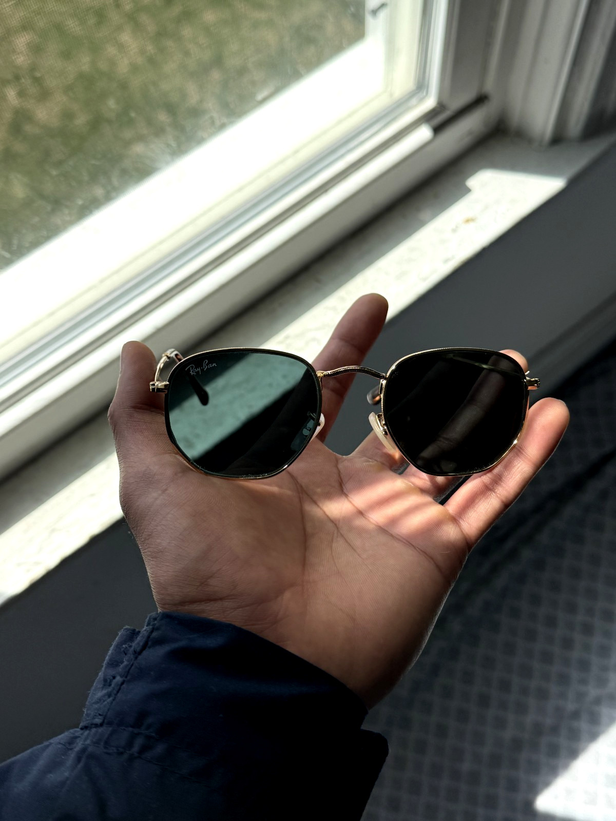 Ray-Ban Hexagonal Flat Lens Sunglasses Gold 51-21 | New with Case | Fast Ship