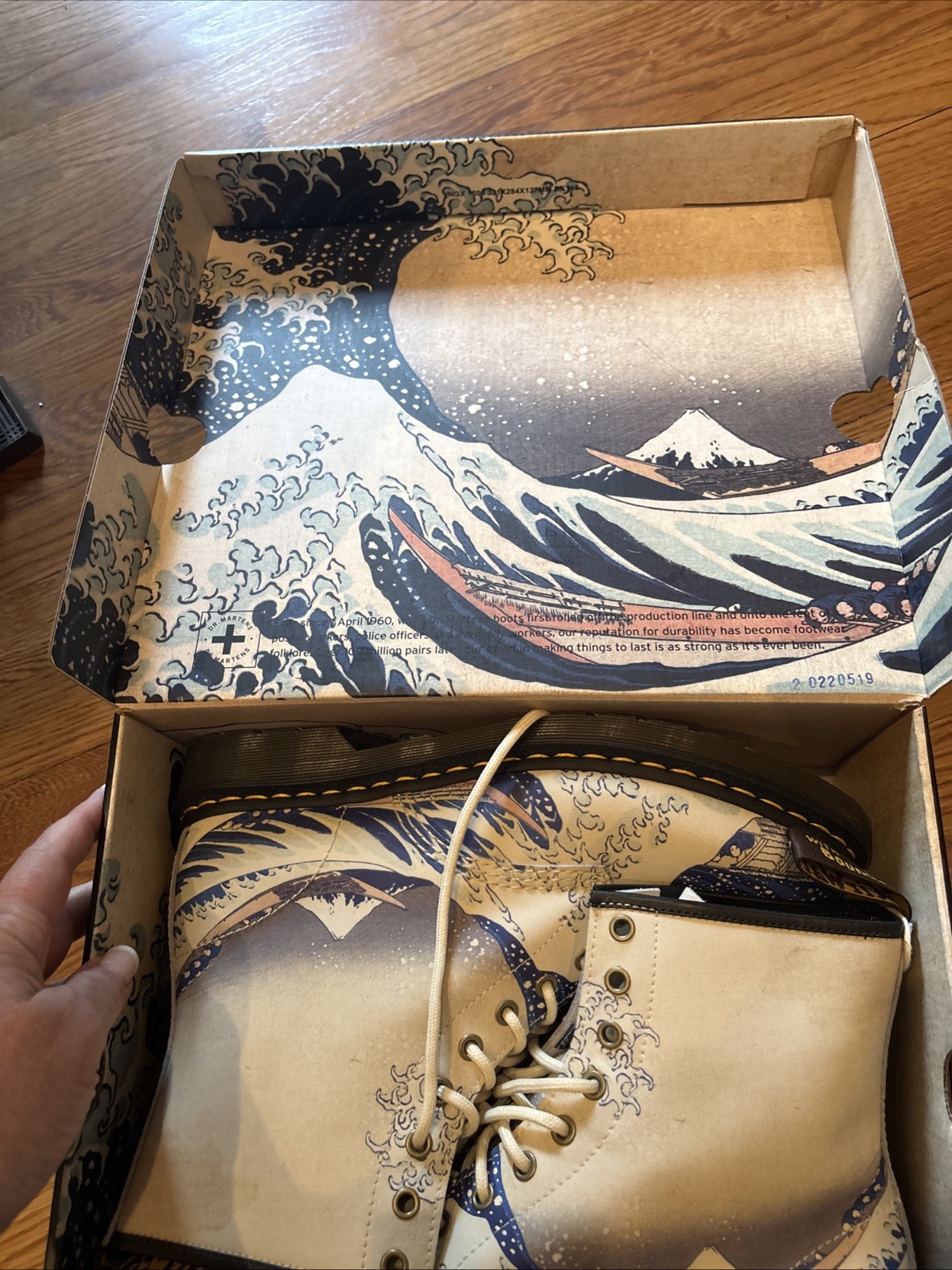 Dr. Martens 1460 The Met The Great Wave Limited Edition Leather Boots EU 45 BNWT