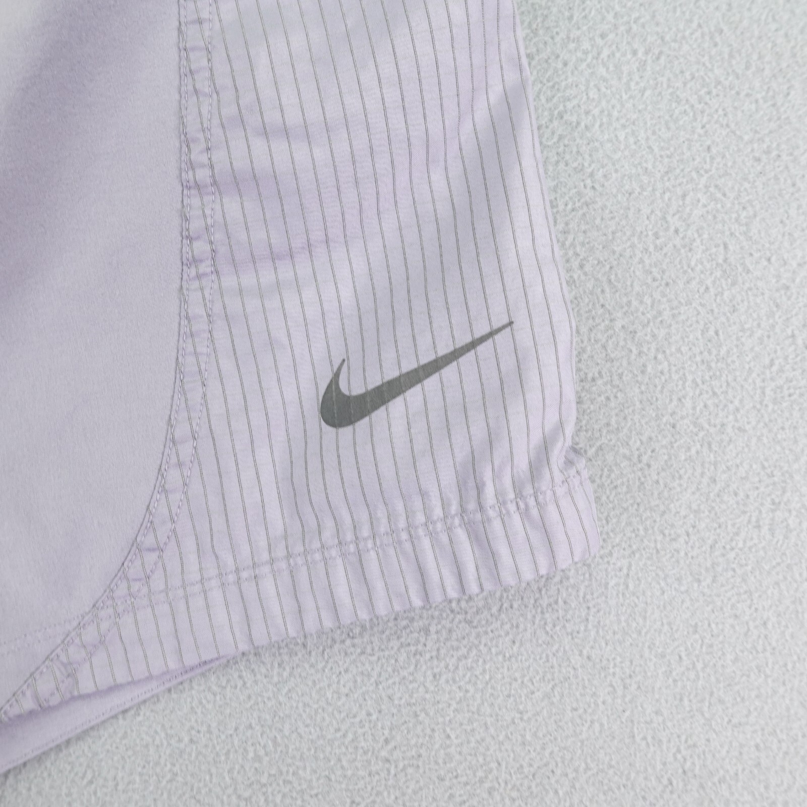 Nike Shorts Womens Medium Purple Lined Run Division Tempo Luxe 3″ Running Gym
