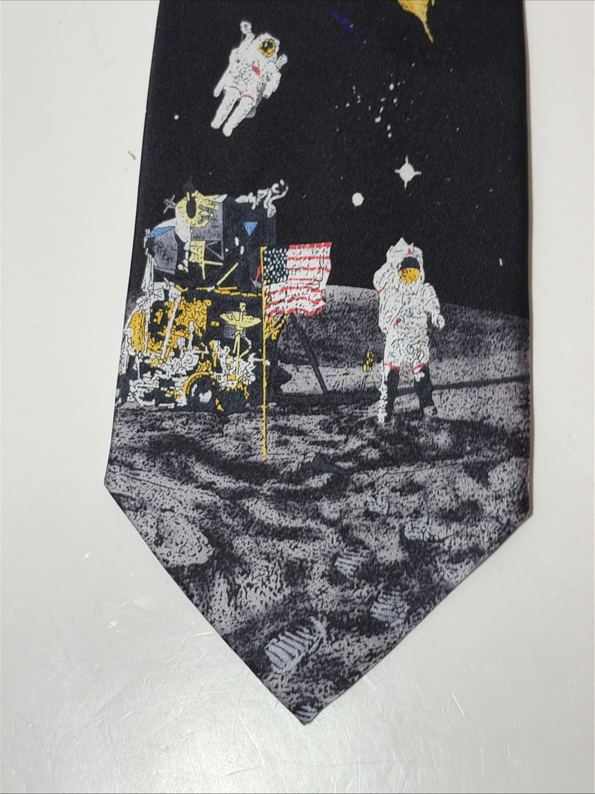 Museum Artifacts Neck Tie Man On The Moon Hand Made All Silk New With Tags