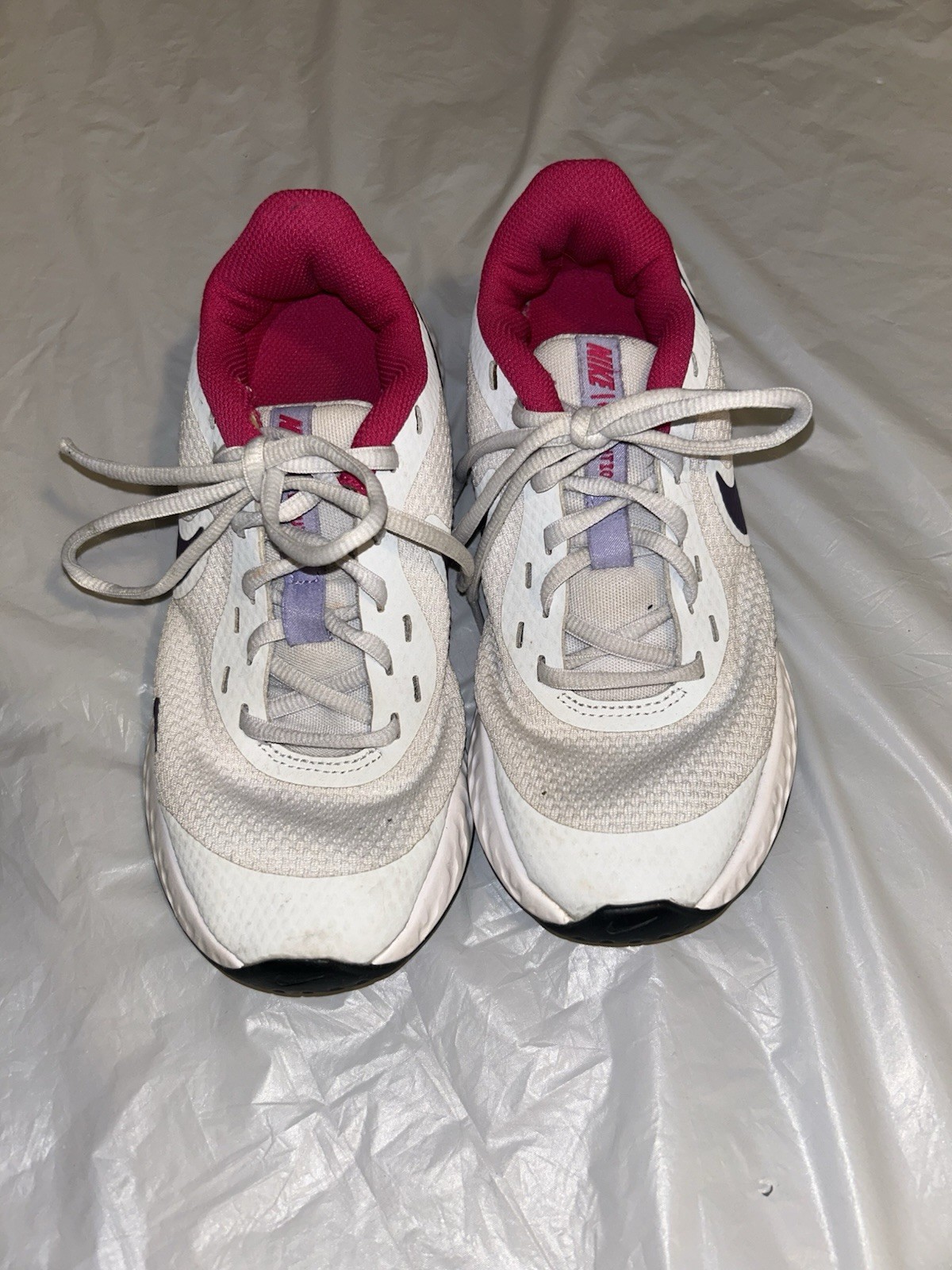 Nike Revolution 5 Kids Size 4Y White Pink Purple Running Shoes BQ5671-018