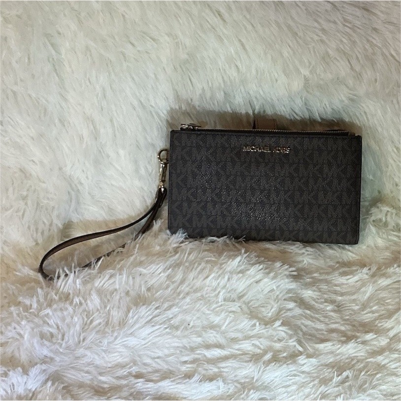 Michael Kors Women’s Brown Signature Logo Zip Wristlet Wallet ID Window