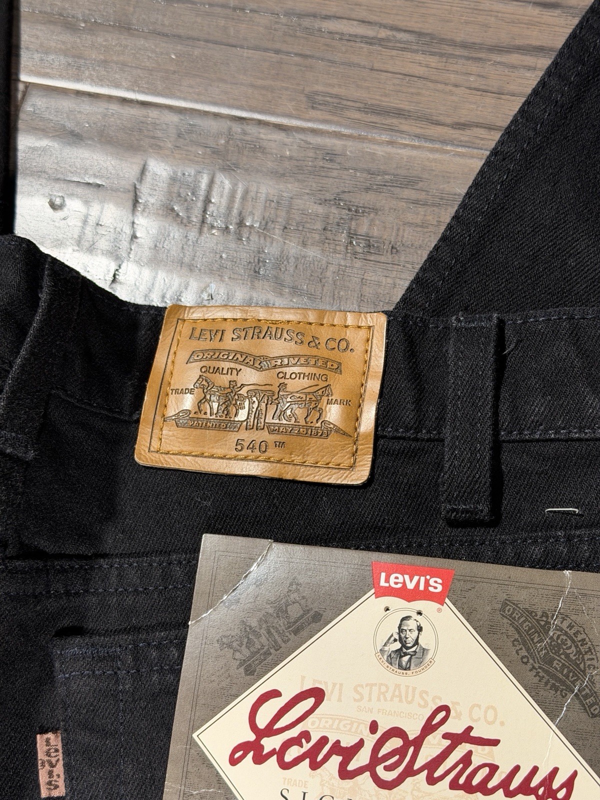 NWT Vintage 90s Levi’s Signature 540 Relaxed Fit Jeans Black 36X32 USA Made