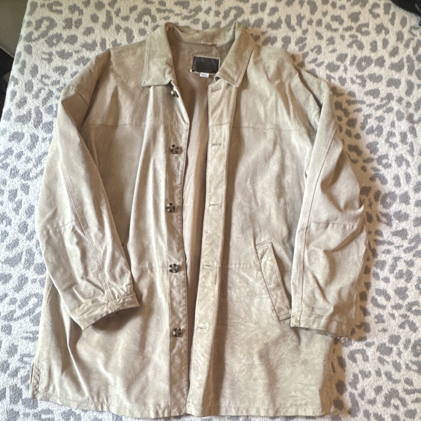 Brandon Thomas Men’s Beige Leather Button Front Point Collar Jacket L 44″