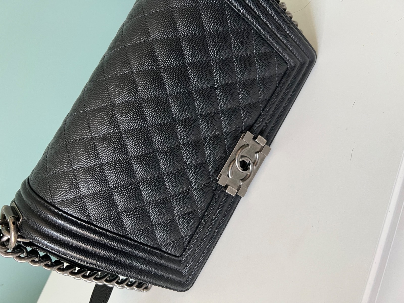 EXCELLENT CONDITION CHANEL BOY BAG MEDIUM BLACK