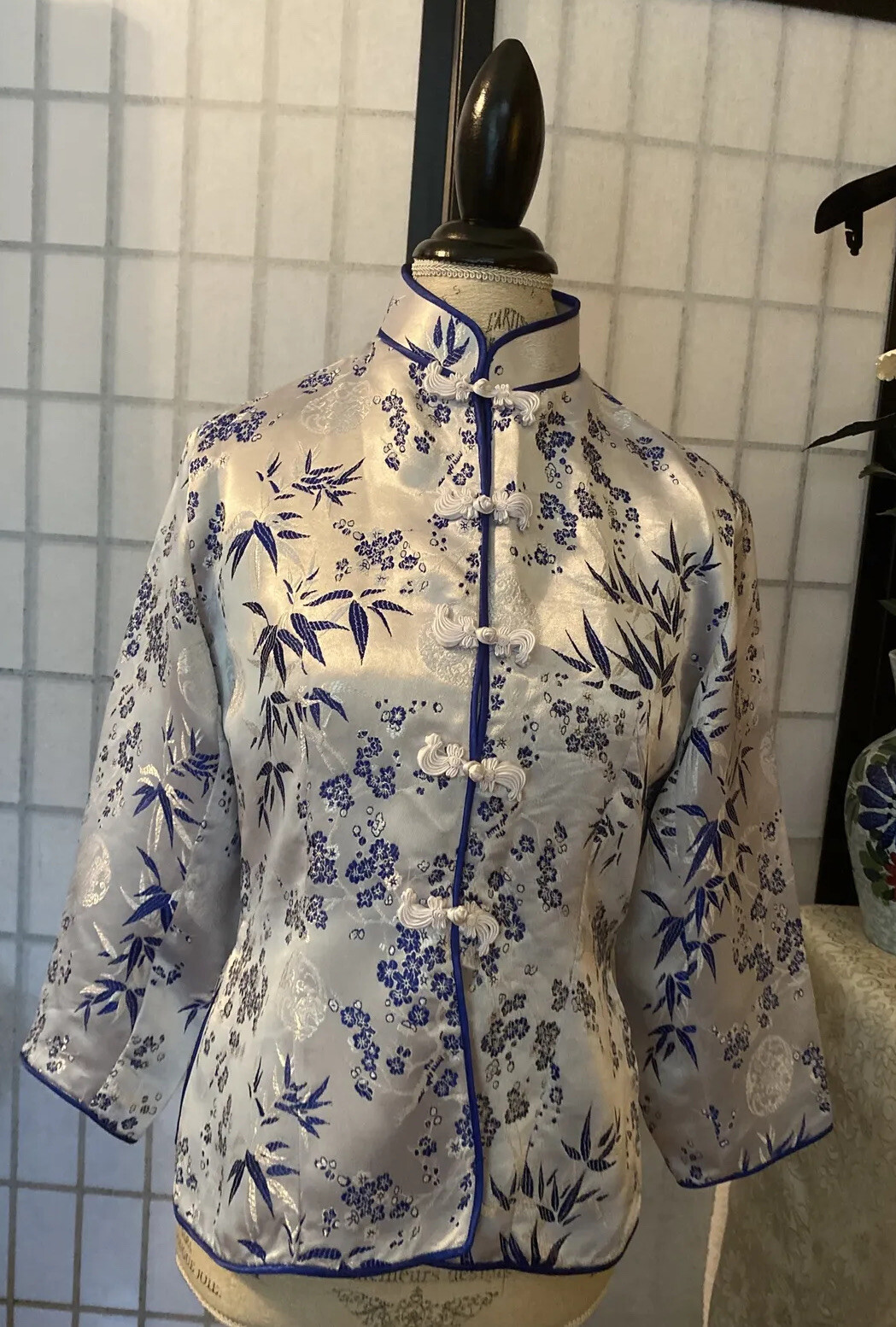 Asian Chinese-Style/Vietnamese Wom Estim. S/M Detailed Top Mandarin Col. 41 Bust